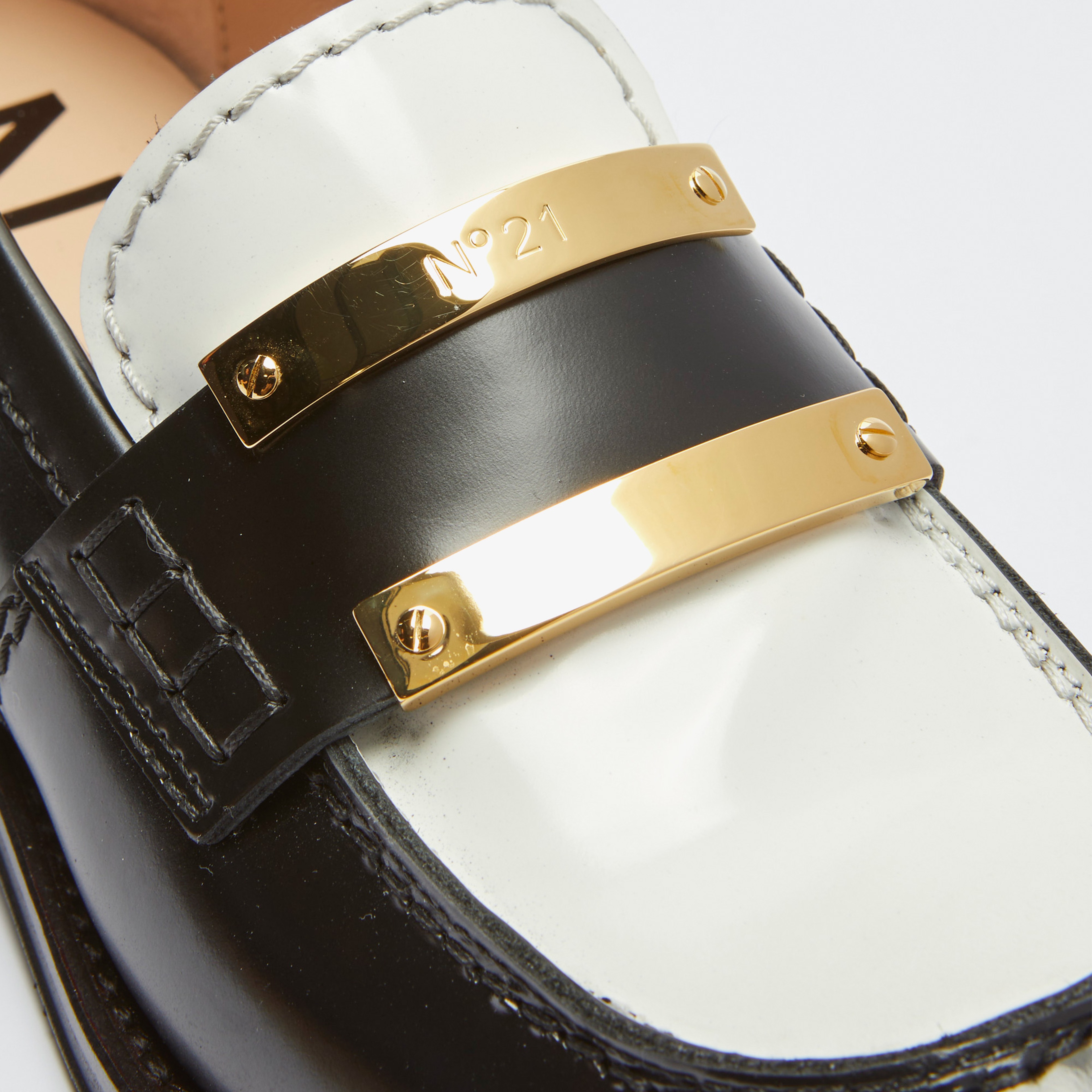 No21 Kadın Siyah Ayakkabı