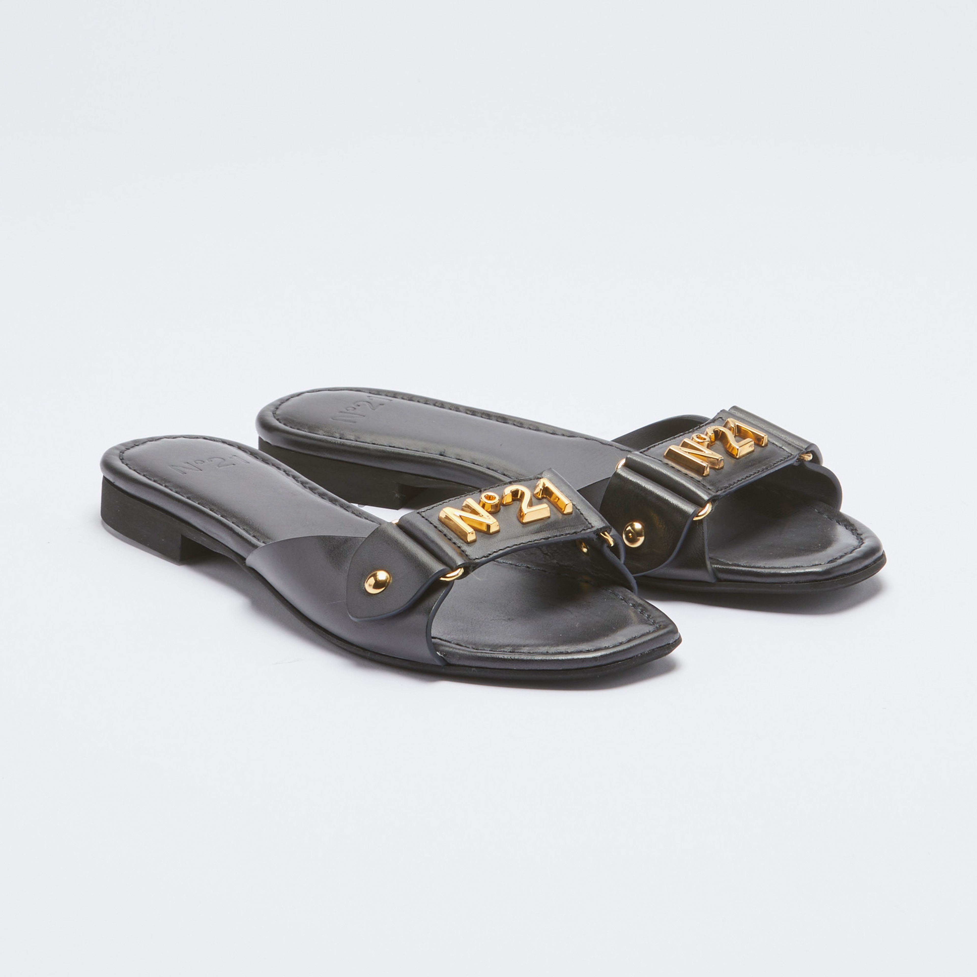 No21 Kadın Siyah Ayakkabı