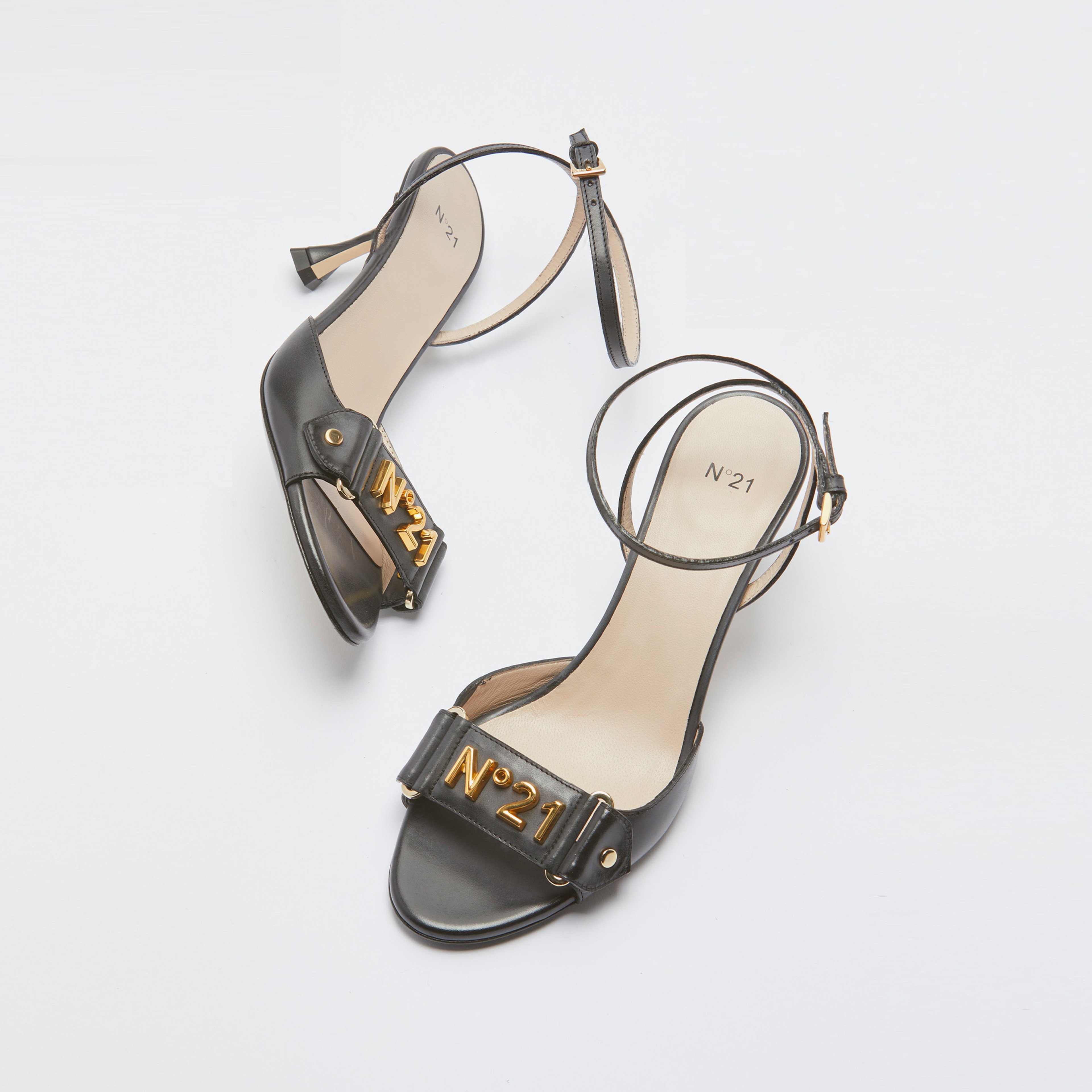 No21 Kadın Siyah Ayakkabı