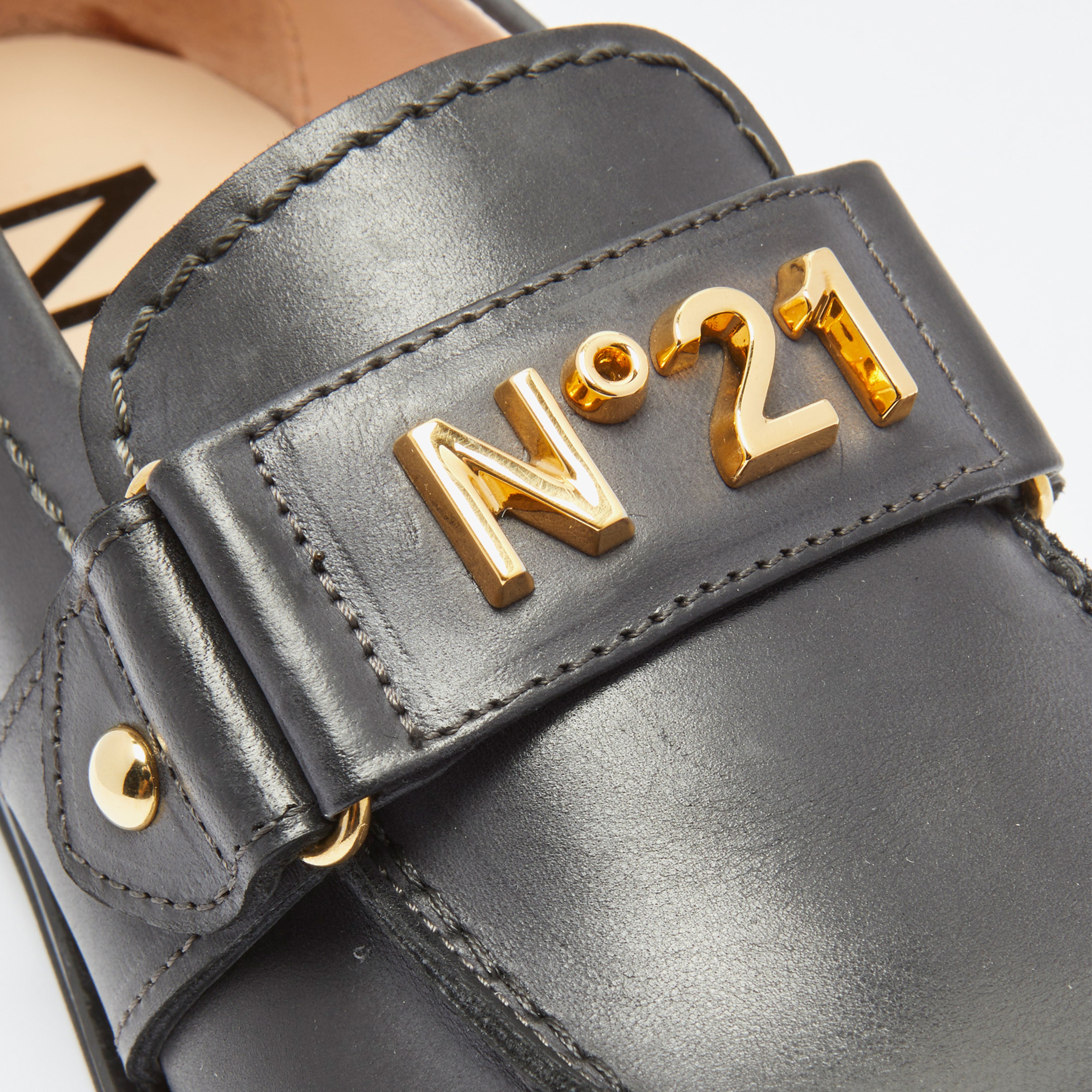 No21 Kadın Siyah Ayakkabı