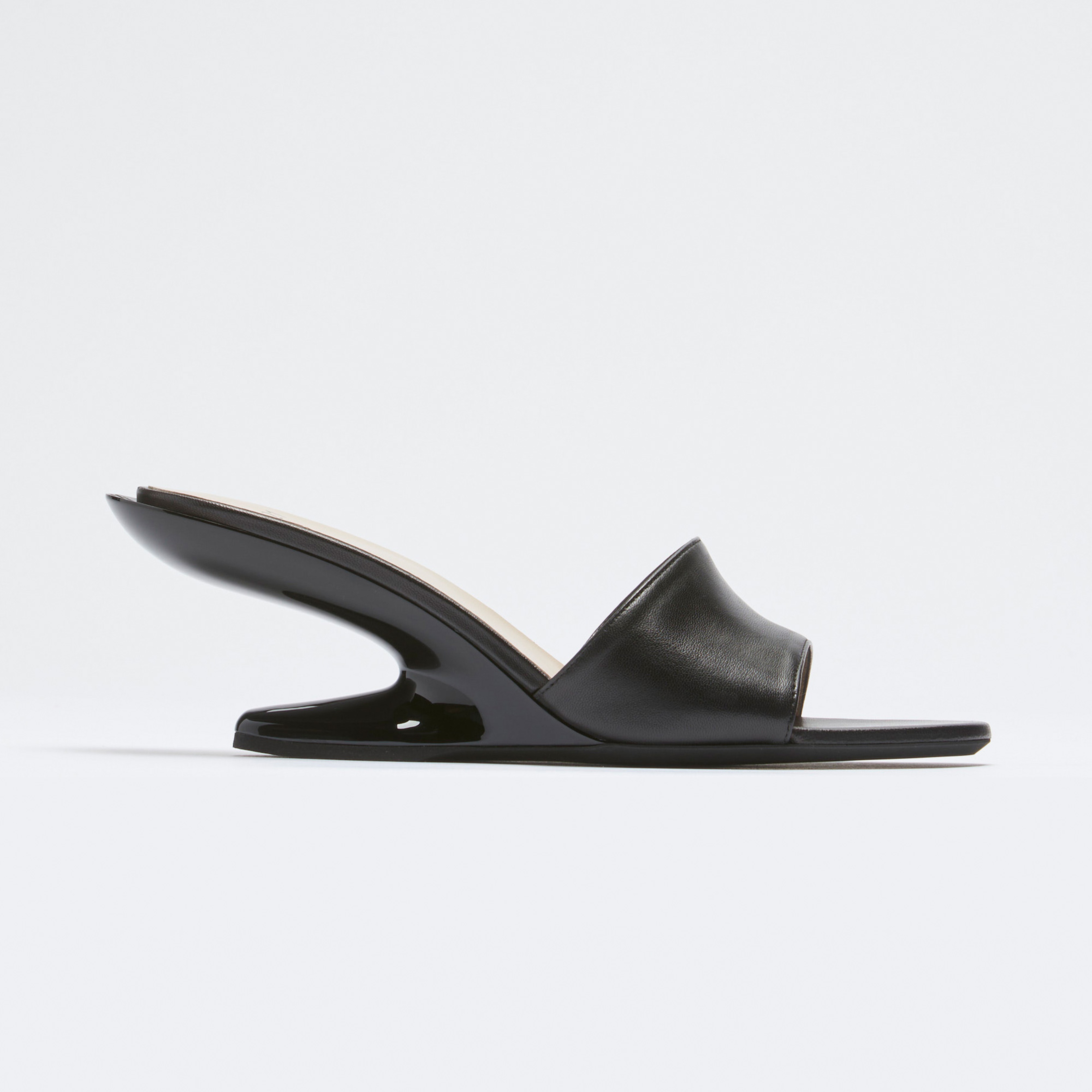 No21 Kadın Siyah Ayakkabı