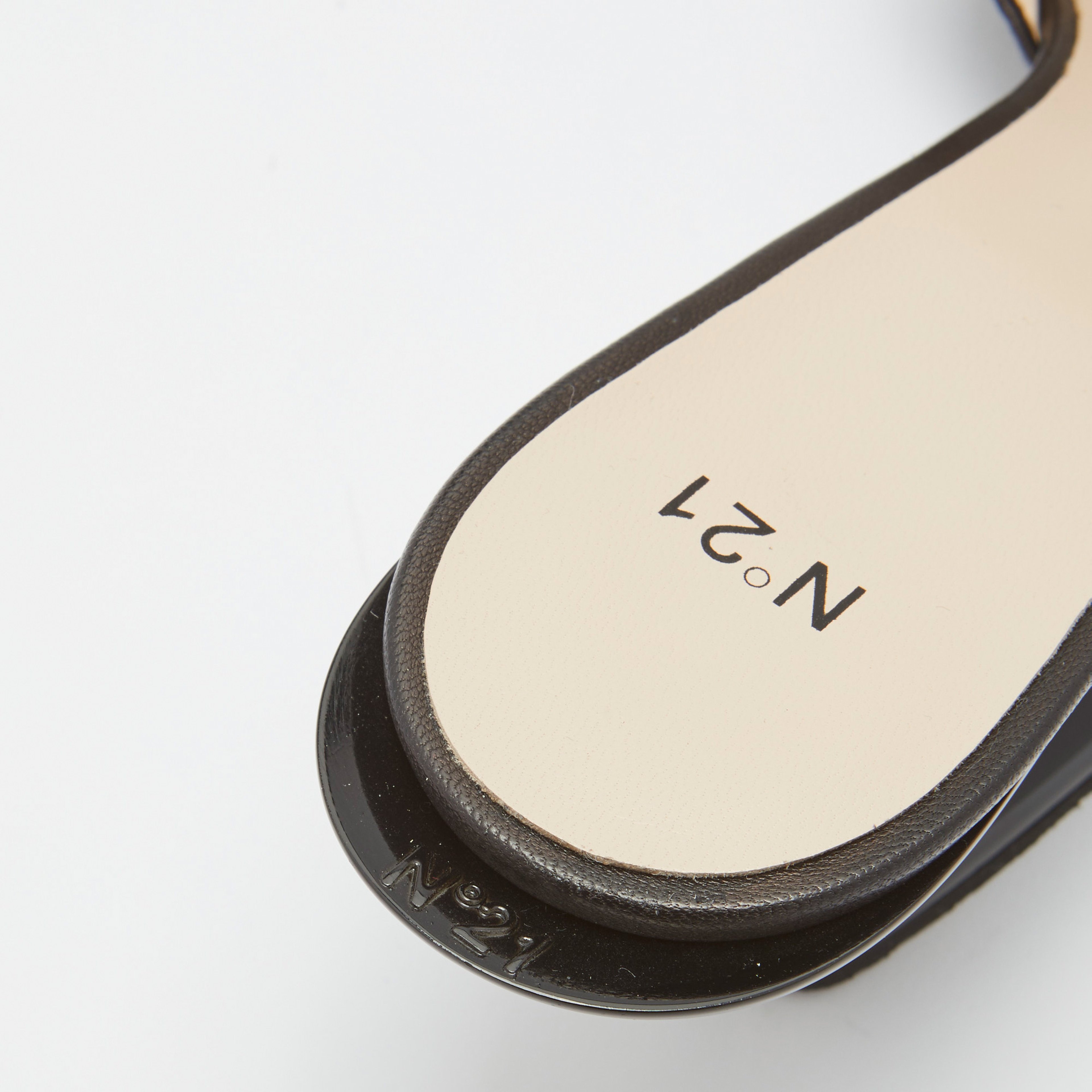 No21 Kadın Siyah Ayakkabı