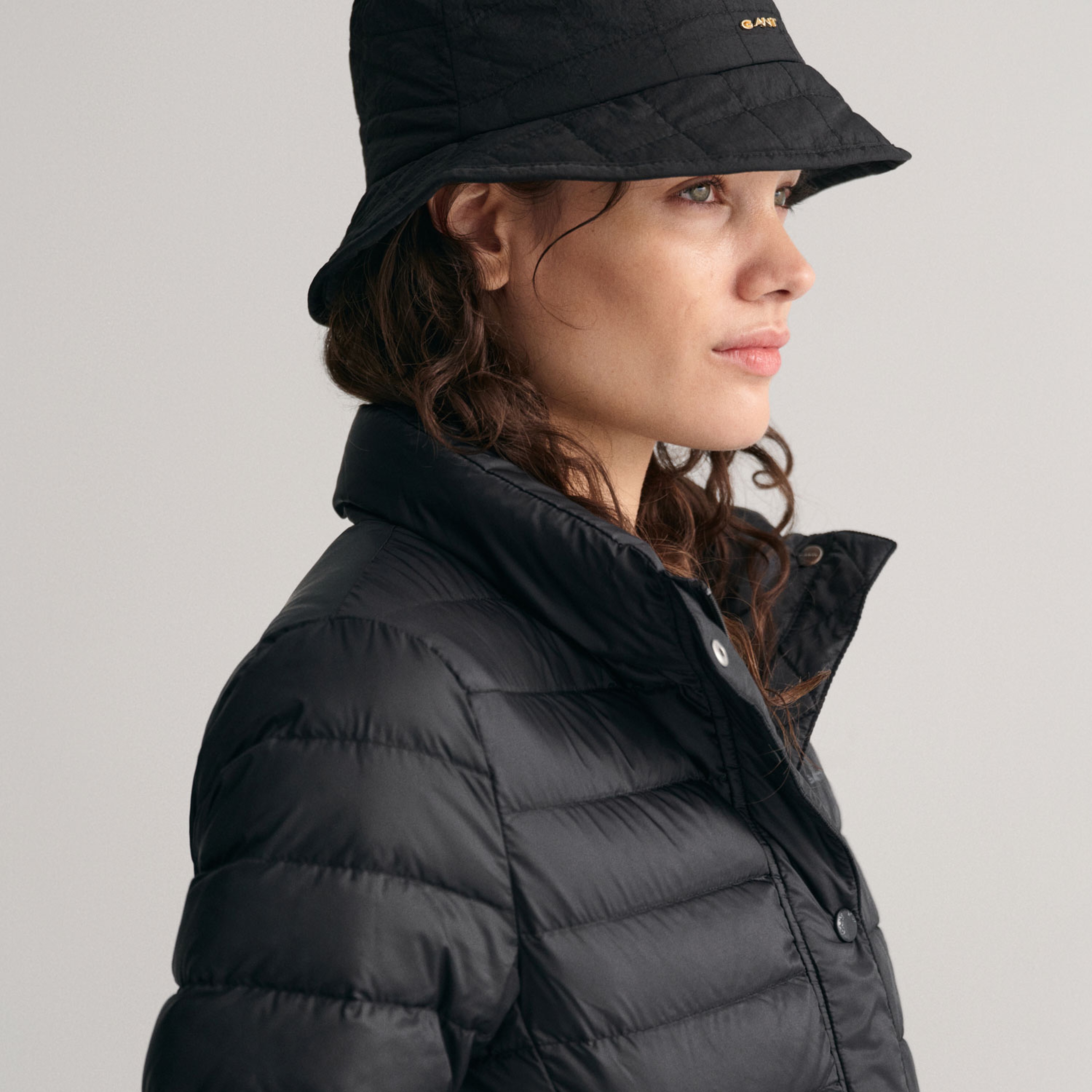 GANT Kadın Siyah Dik Yaka Kapitone Mont