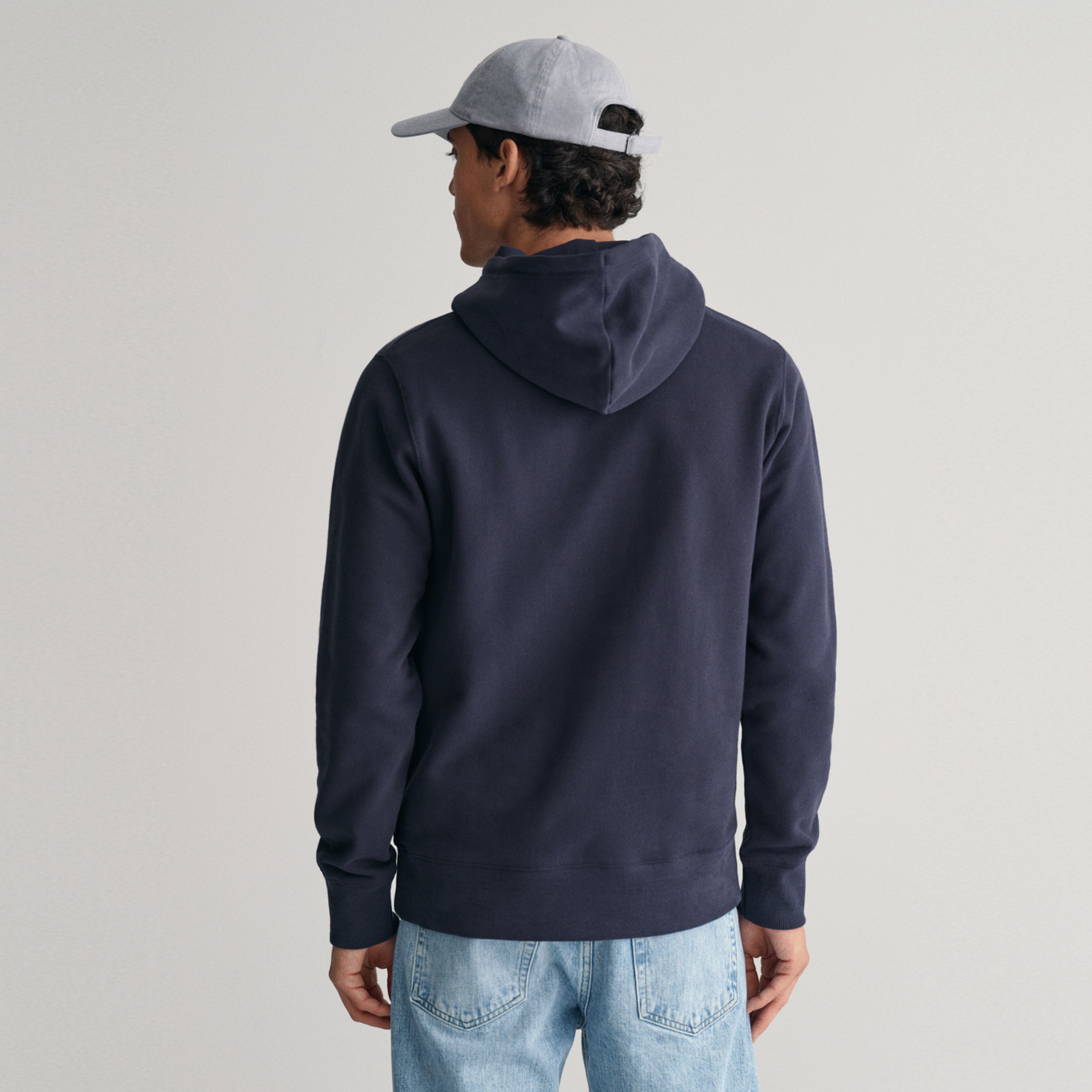 GANT Erkek Lacivert Regular Fit Kapüşonlu Logolu Sweatshirt