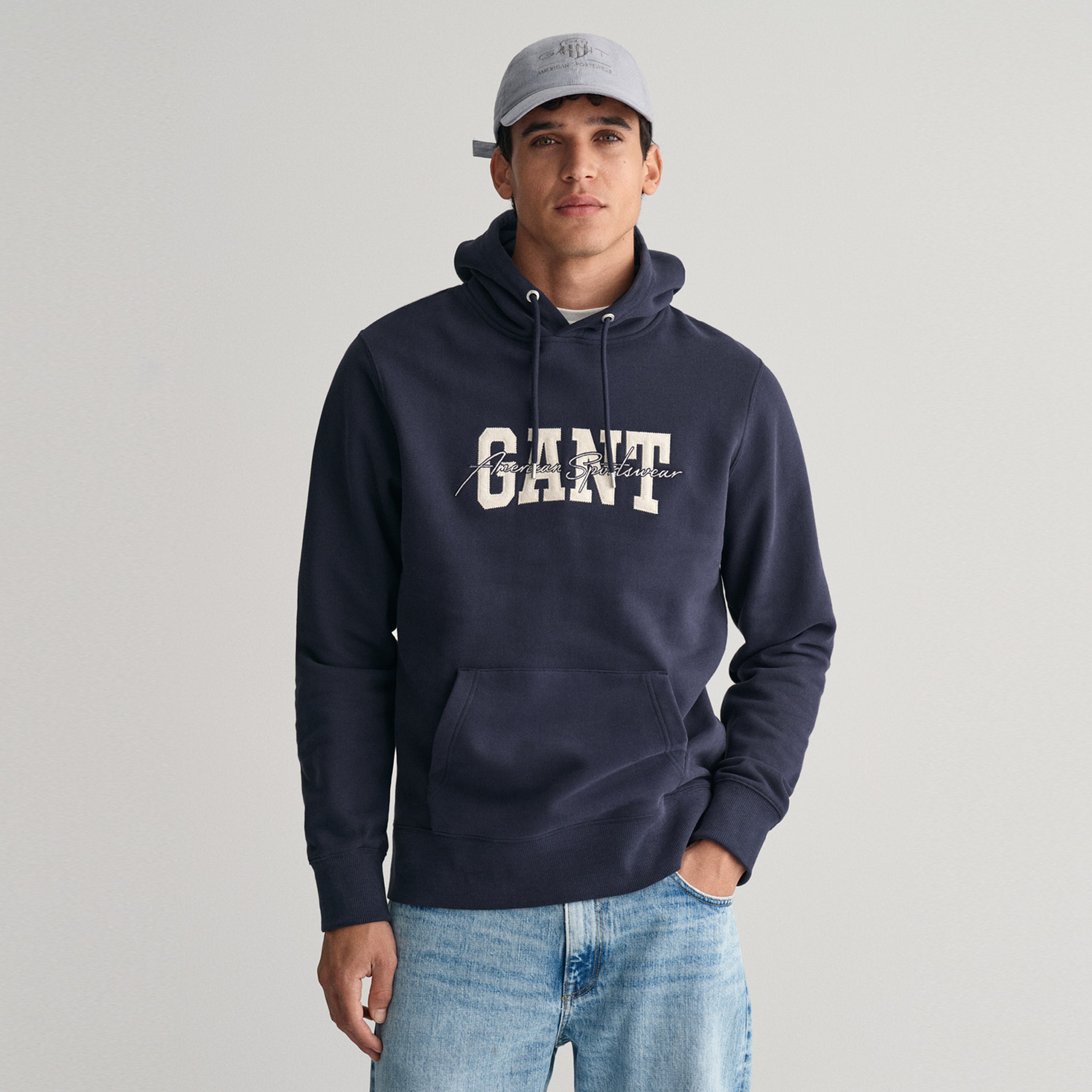GANT Erkek Lacivert Regular Fit Kapüşonlu Logolu Sweatshirt