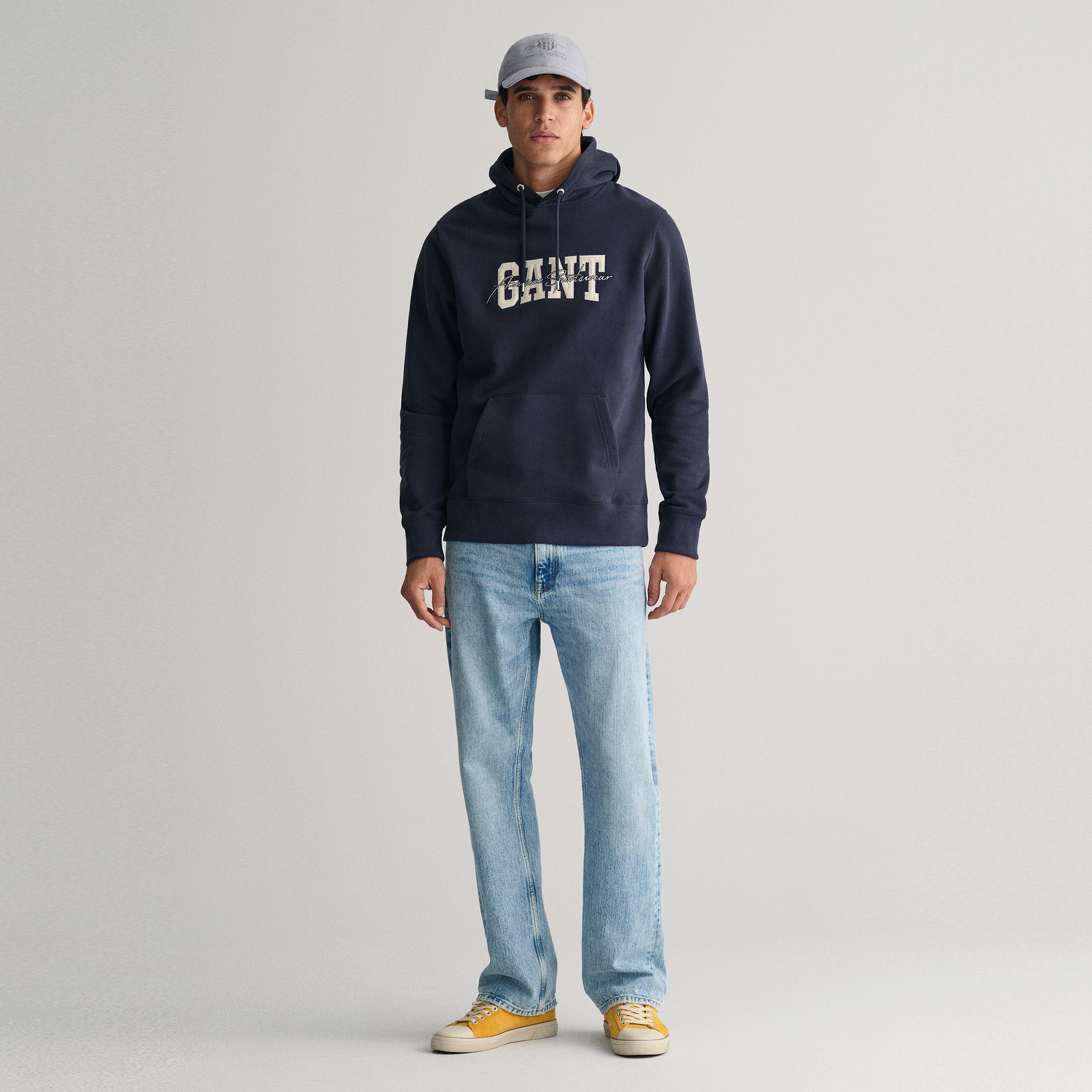 GANT Erkek Lacivert Regular Fit Kapüşonlu Logolu Sweatshirt