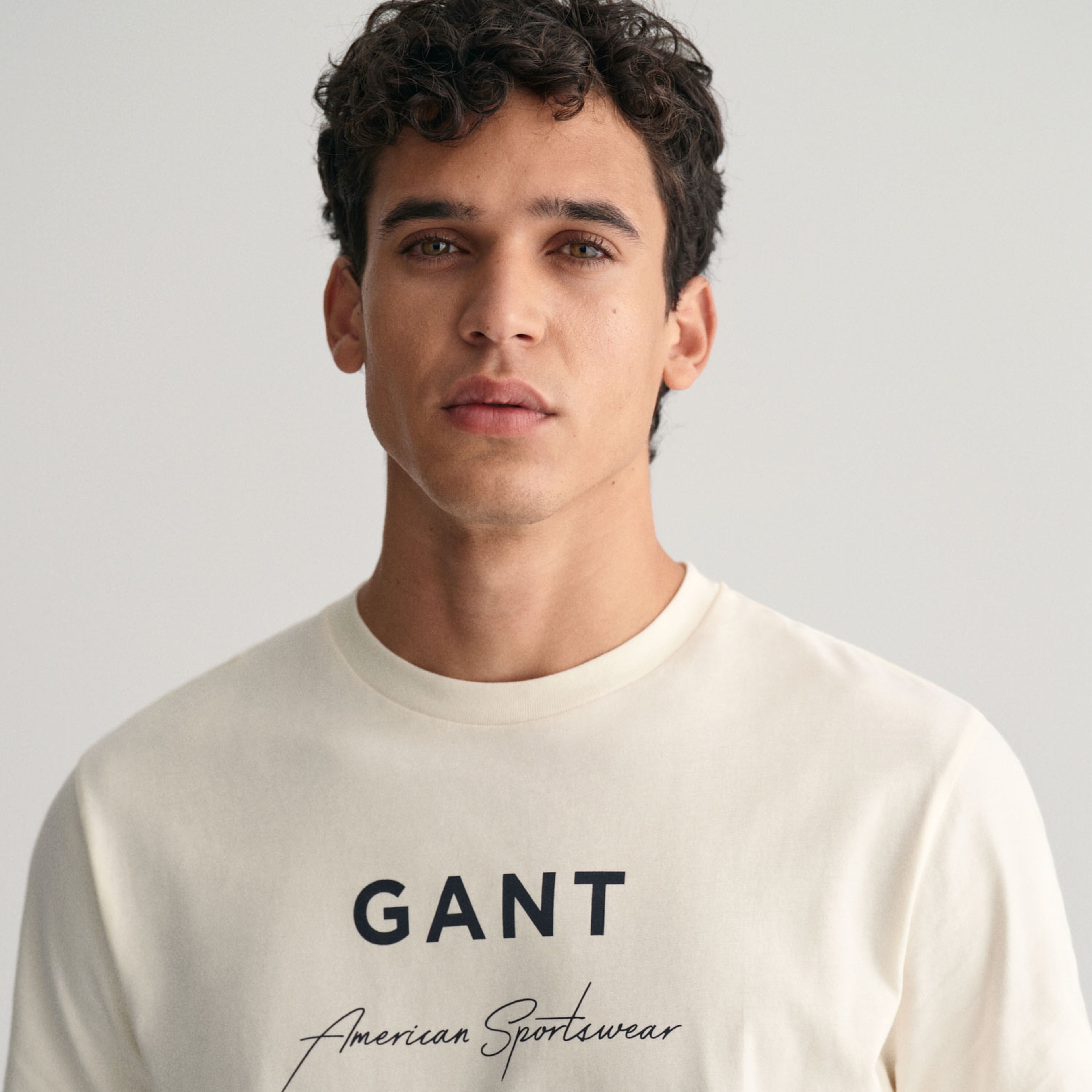 GANT Erkek Krem Regular Fit Bisiklet Yaka Logolu T-shirt