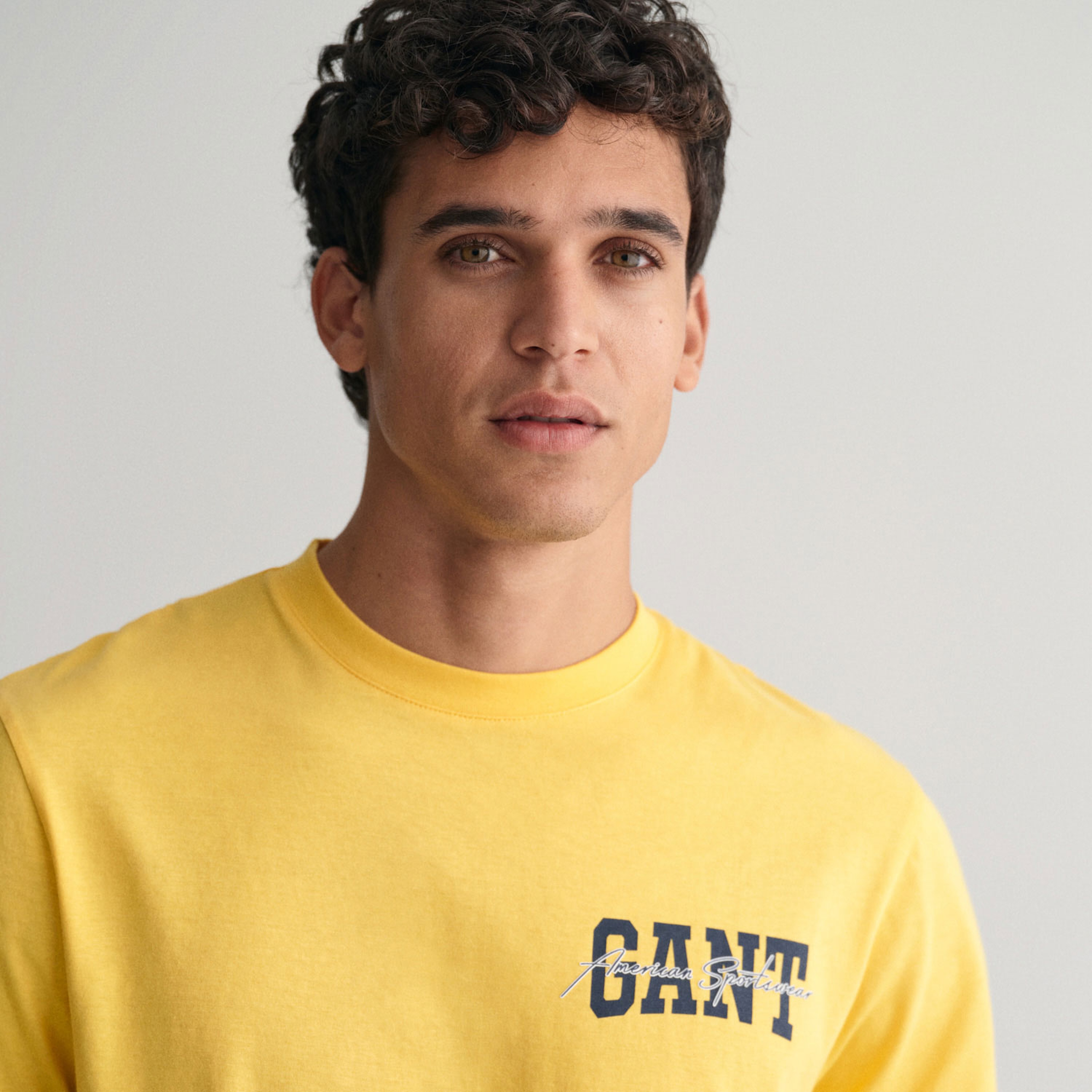 GANT Erkek Sarı Regular Fit Bisiklet Yaka Logolu T-shirt