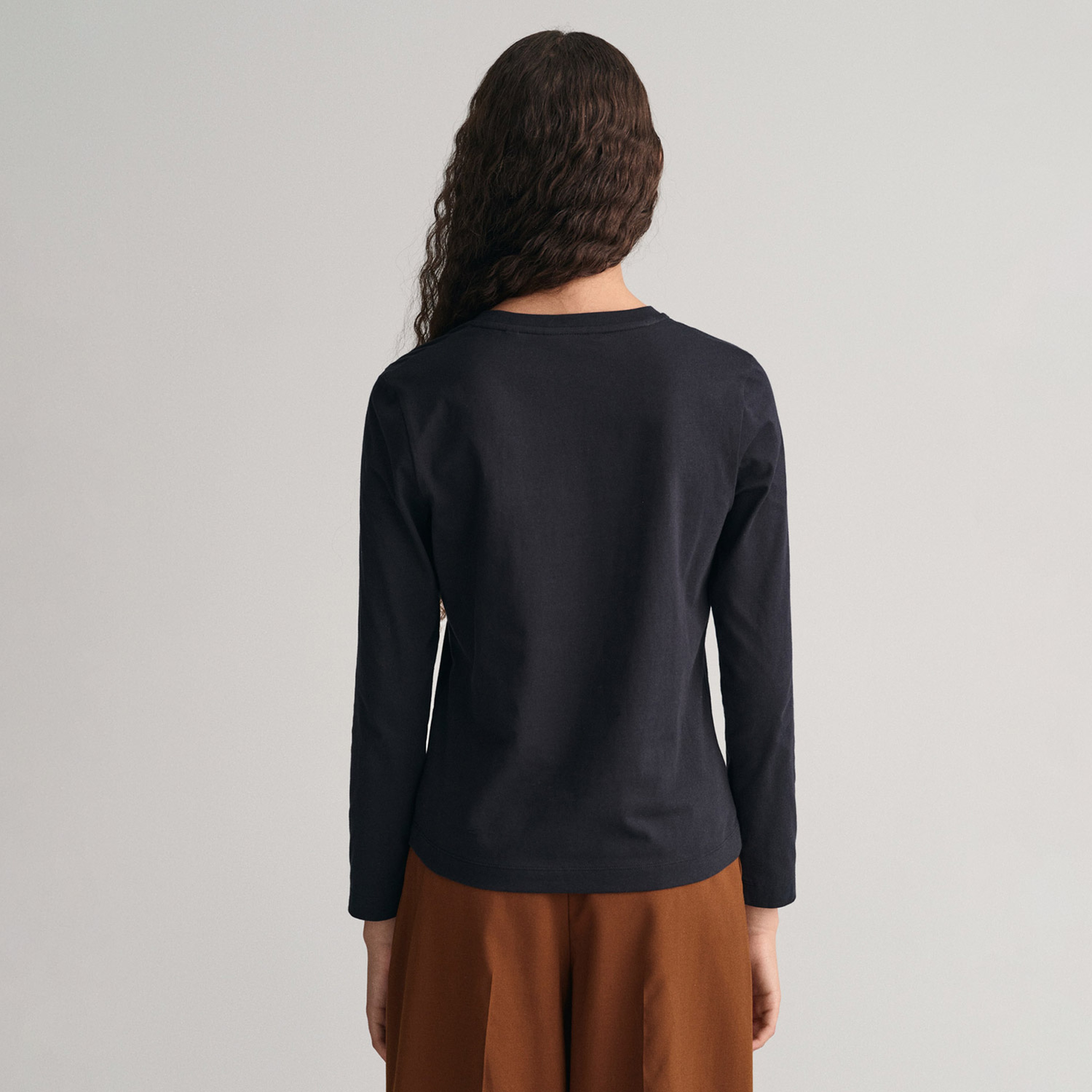 GANT Kadın Siyah Regular Fit Bisiklet Yaka T-Shirt