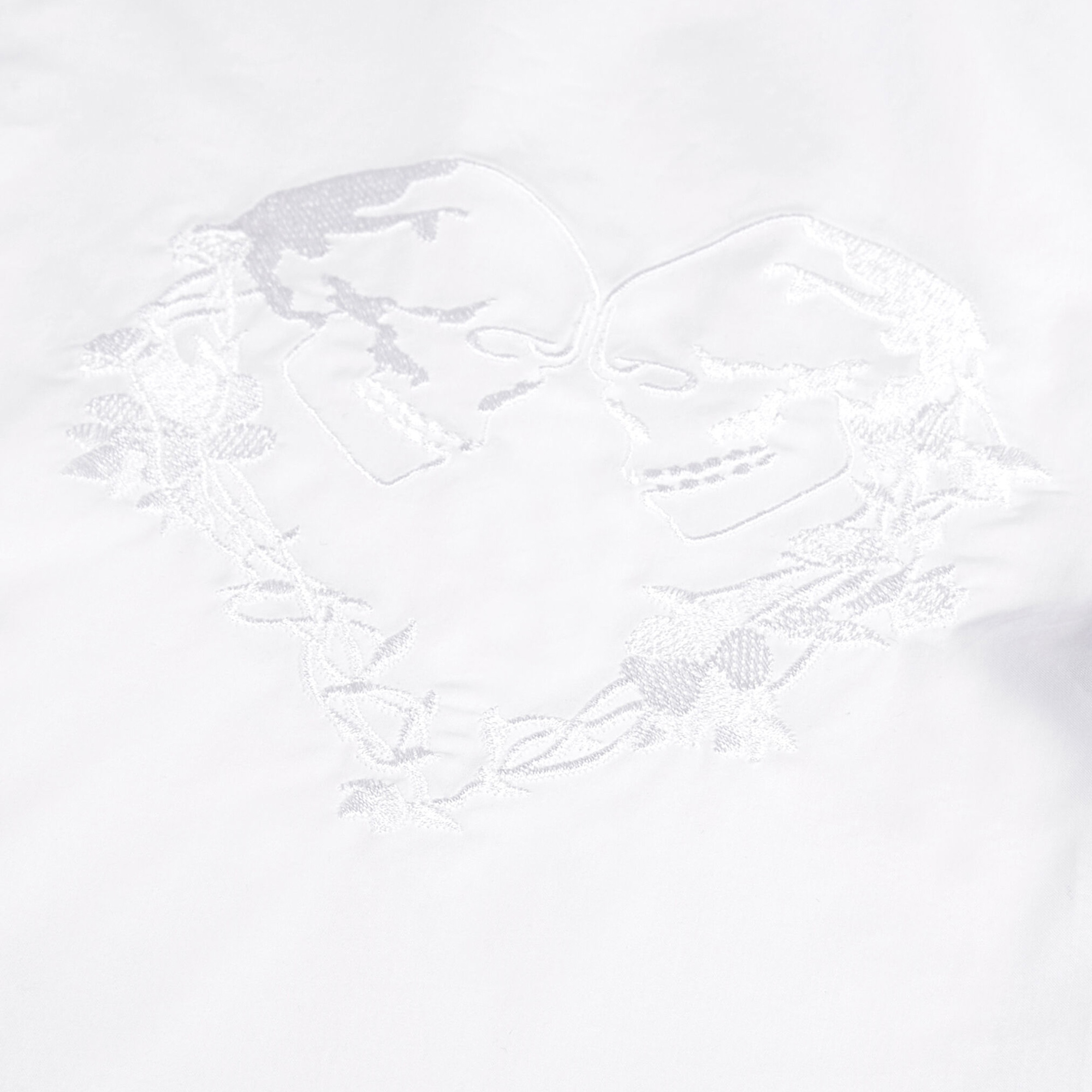 KADIN NAKIŞLI BEYAZ GÖMLEK