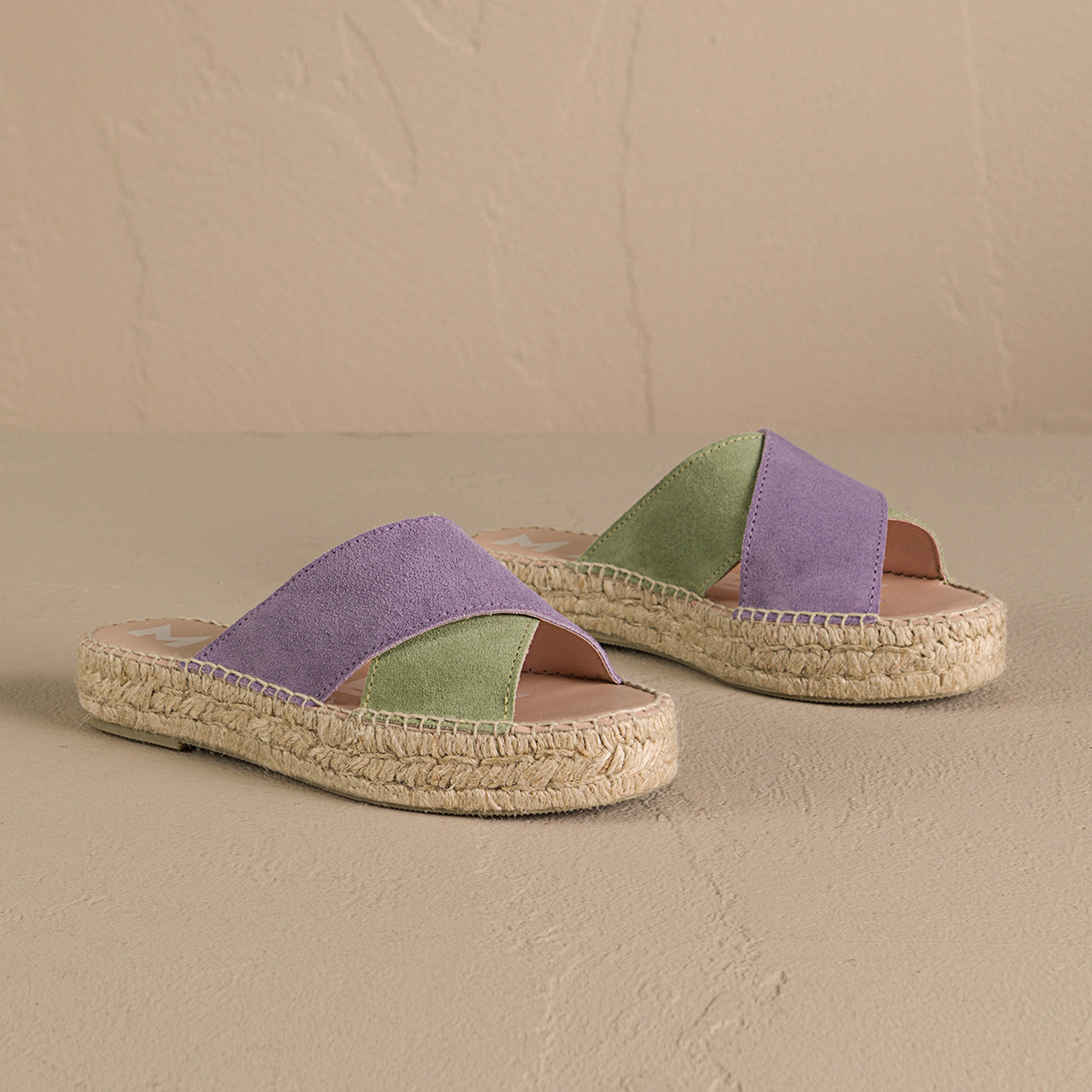 Manebi Kadın Mor Terlik