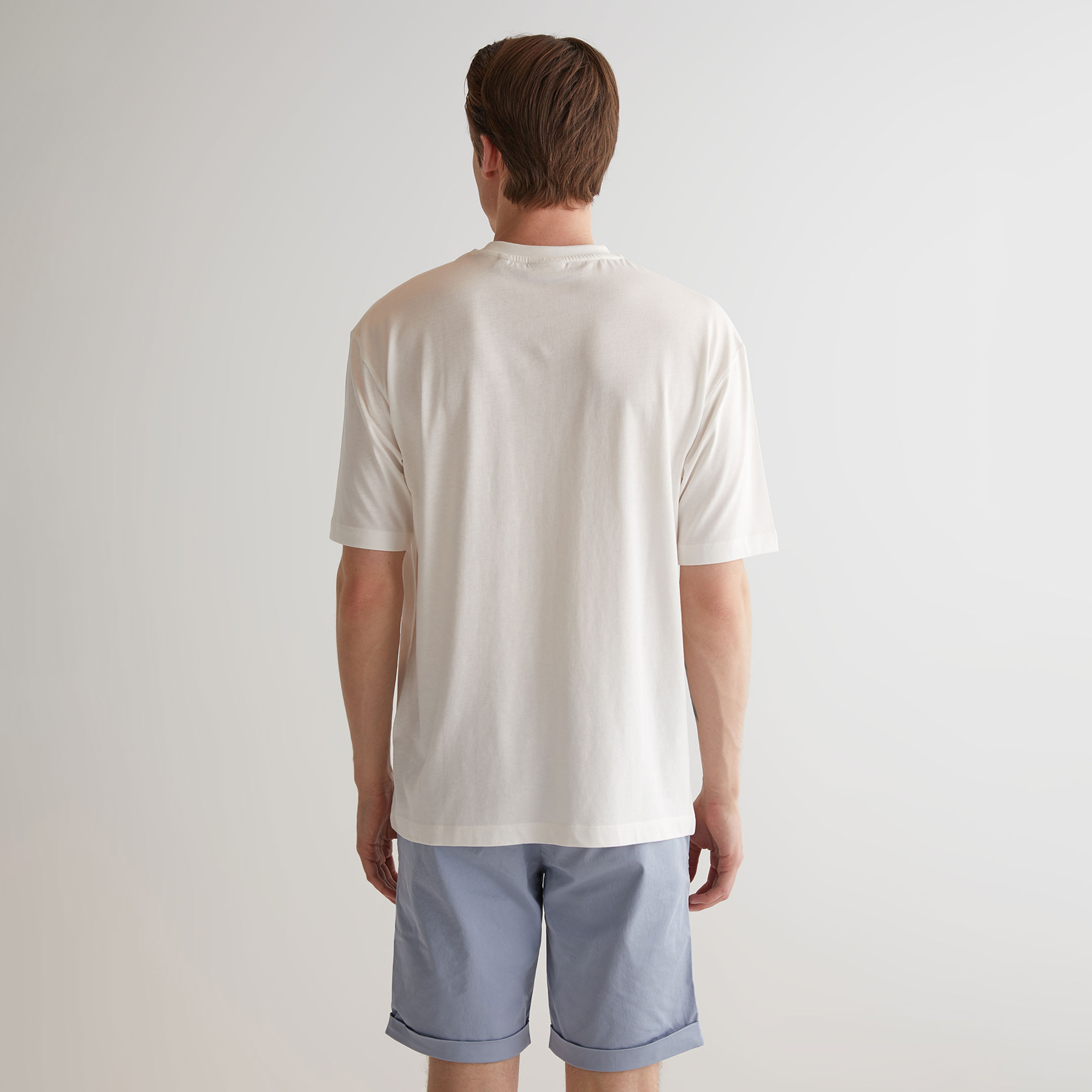 GANT Erkek Krem Oversize Fit Bisiklet Yaka Logolu T-shirt
