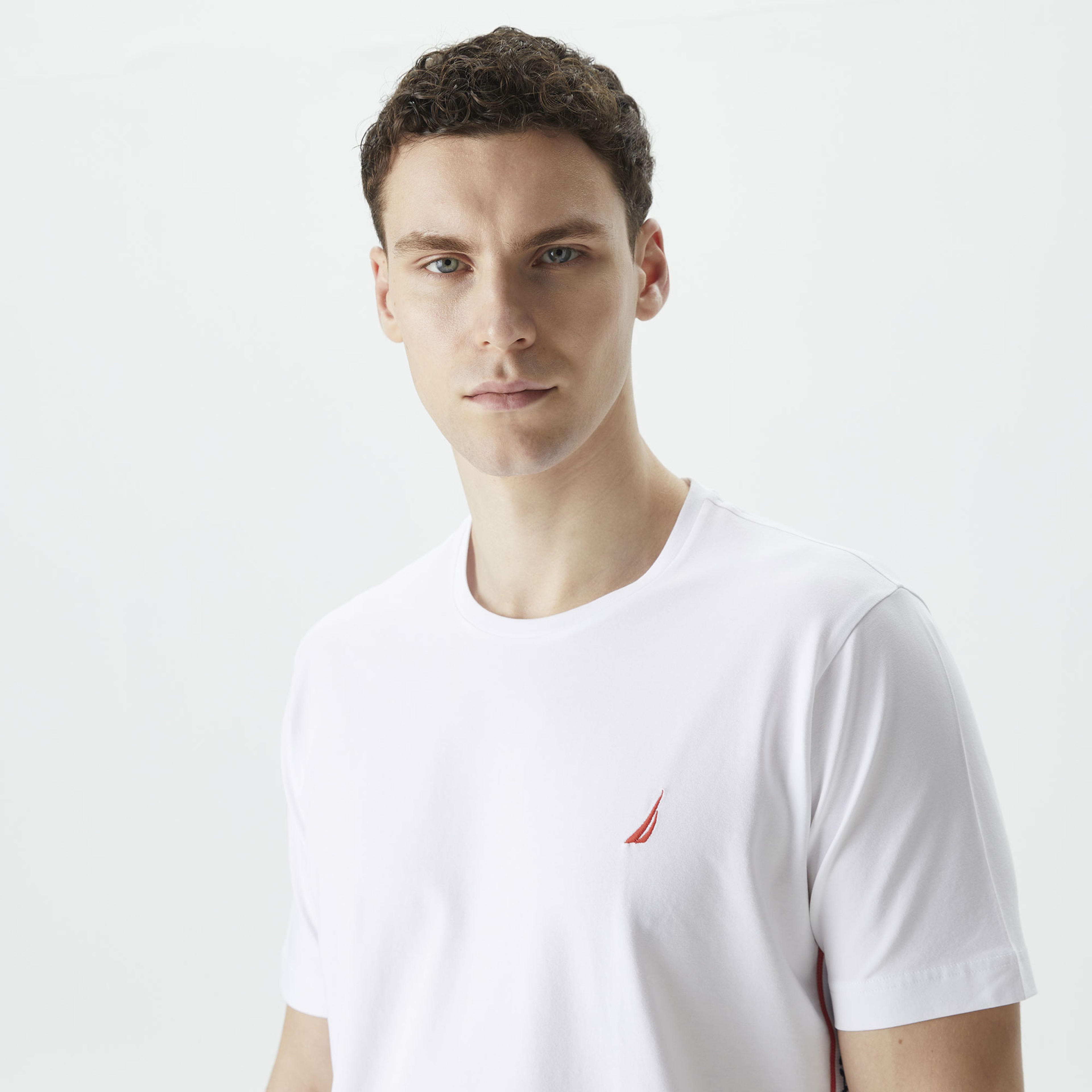 Nautica Erkek Beyaz Standart Fit T-Shirt