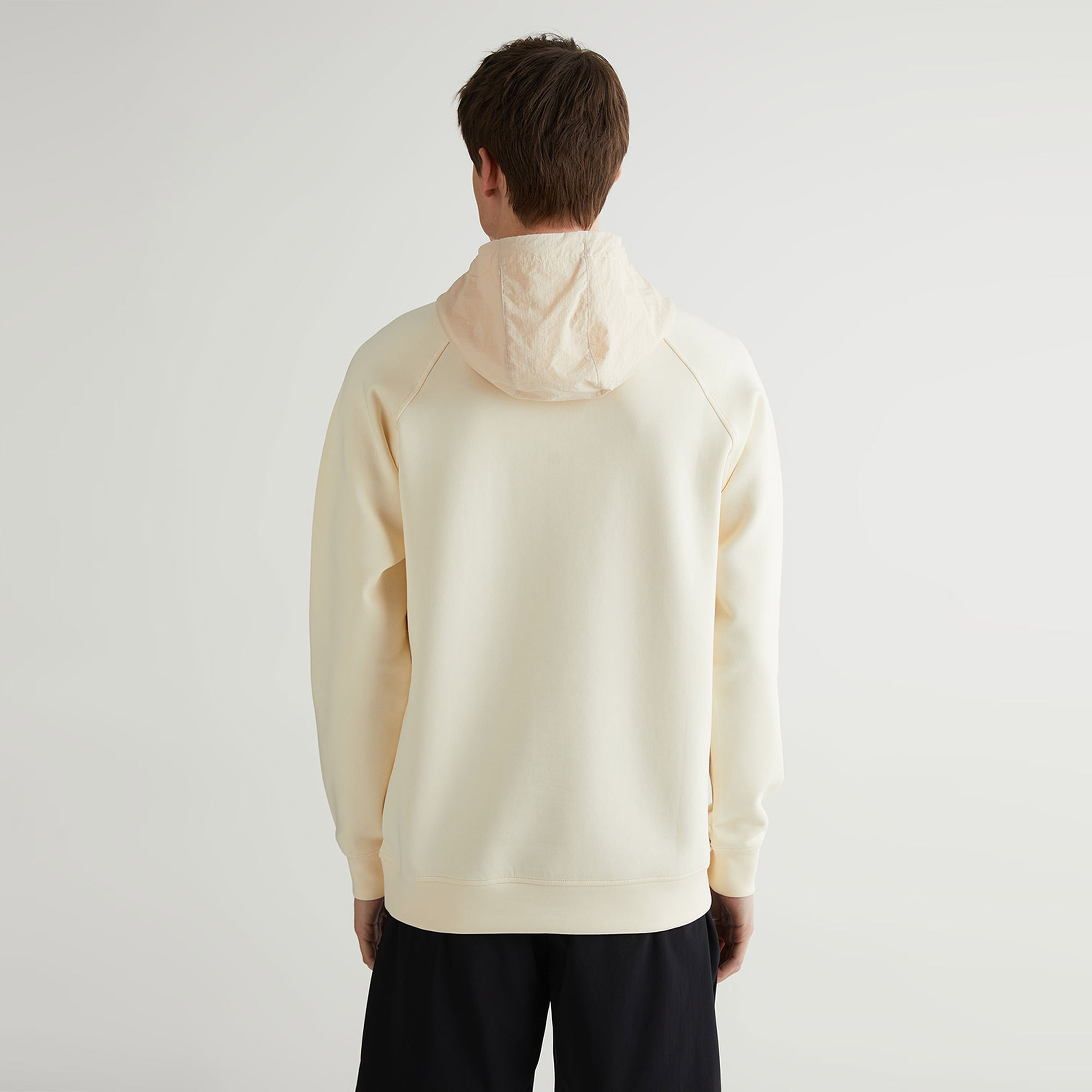 GANT Erkek Krem Regular Fit Kapüşonlu Logolu Sweatshirt