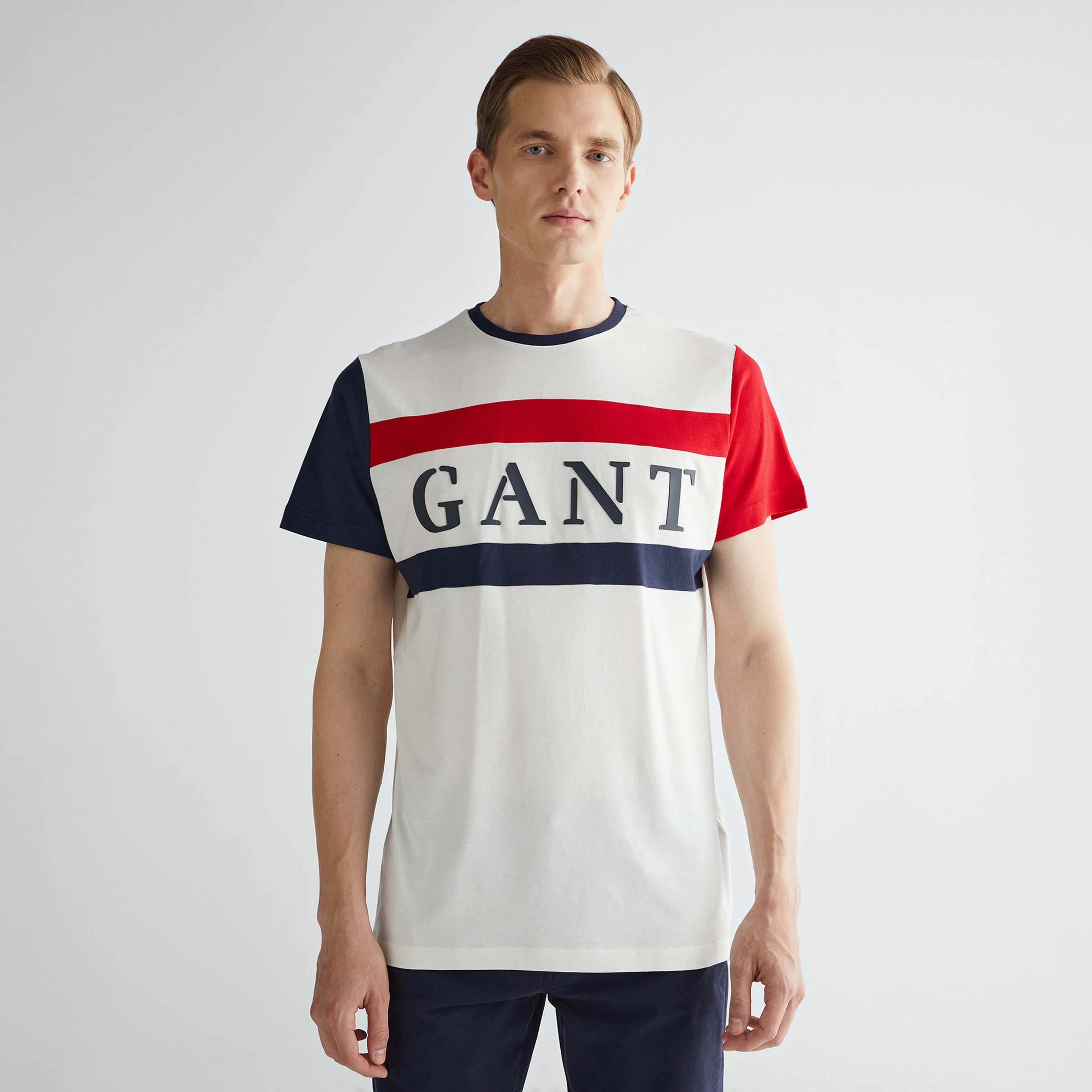 GANT Erkek Krem Regular Fit Bisiklet Yaka Logolu T-shirt