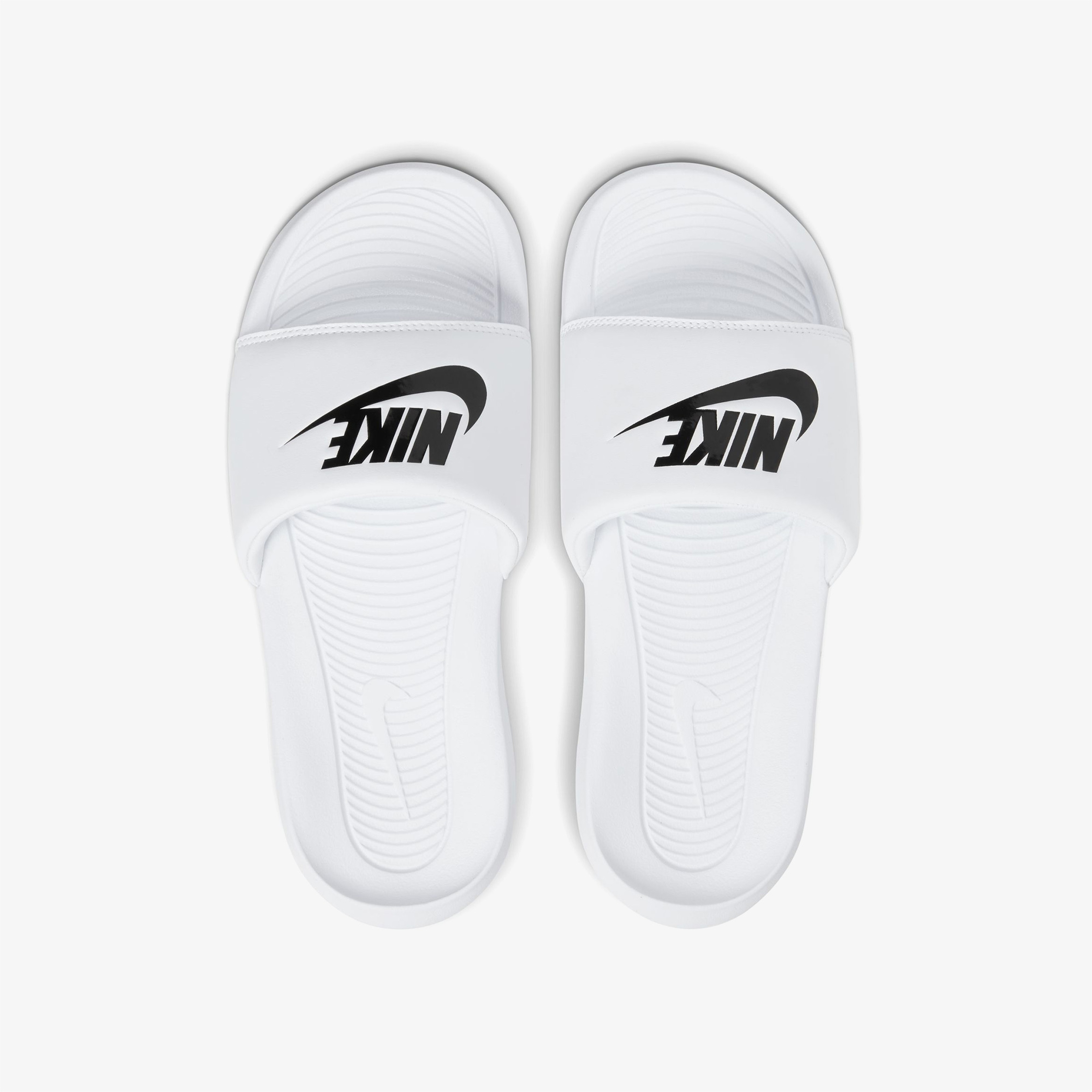 Nike Victori One Kadın Beyaz Terlik