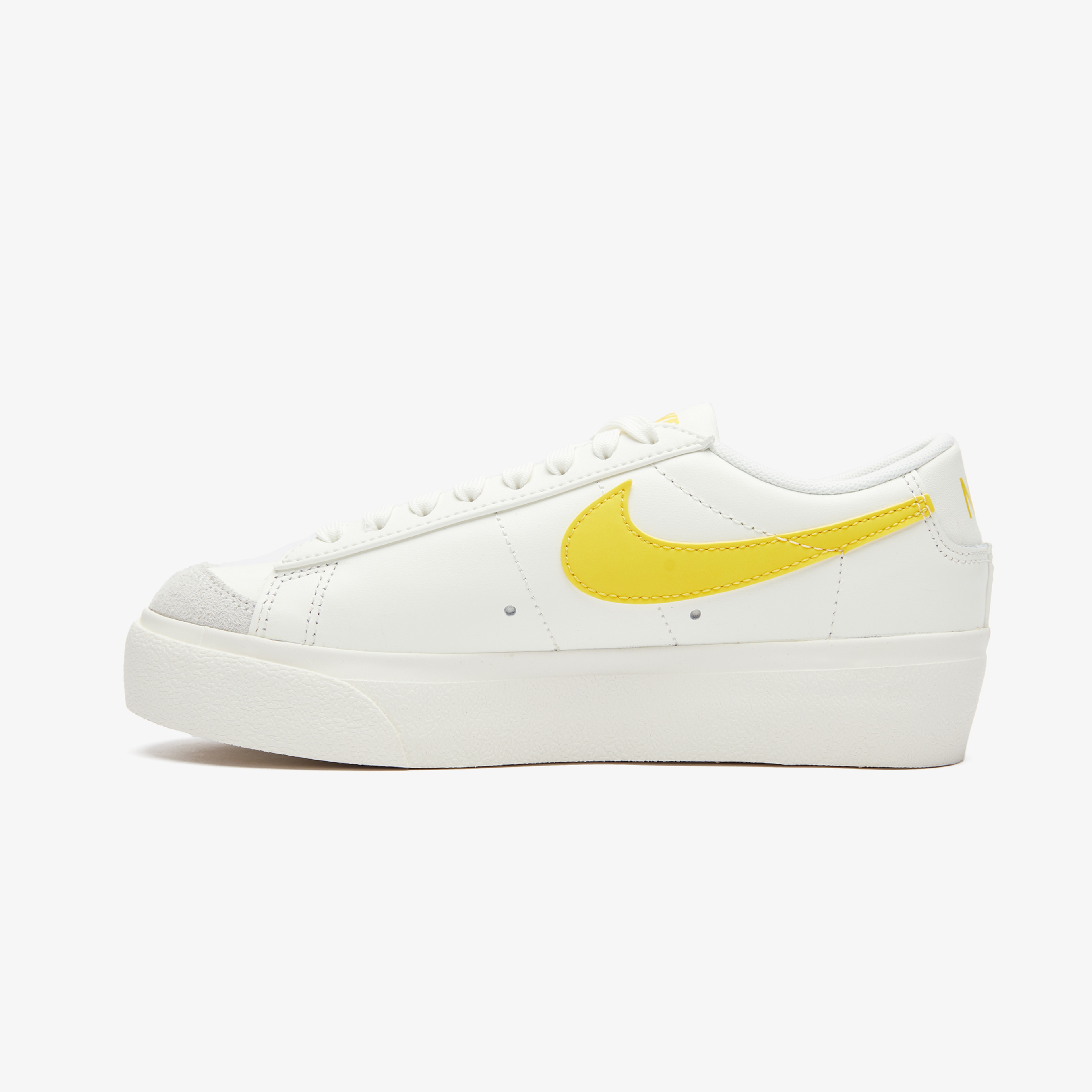 Nike Blazer Low Platform Kadın Beyaz Spor Ayakkabı