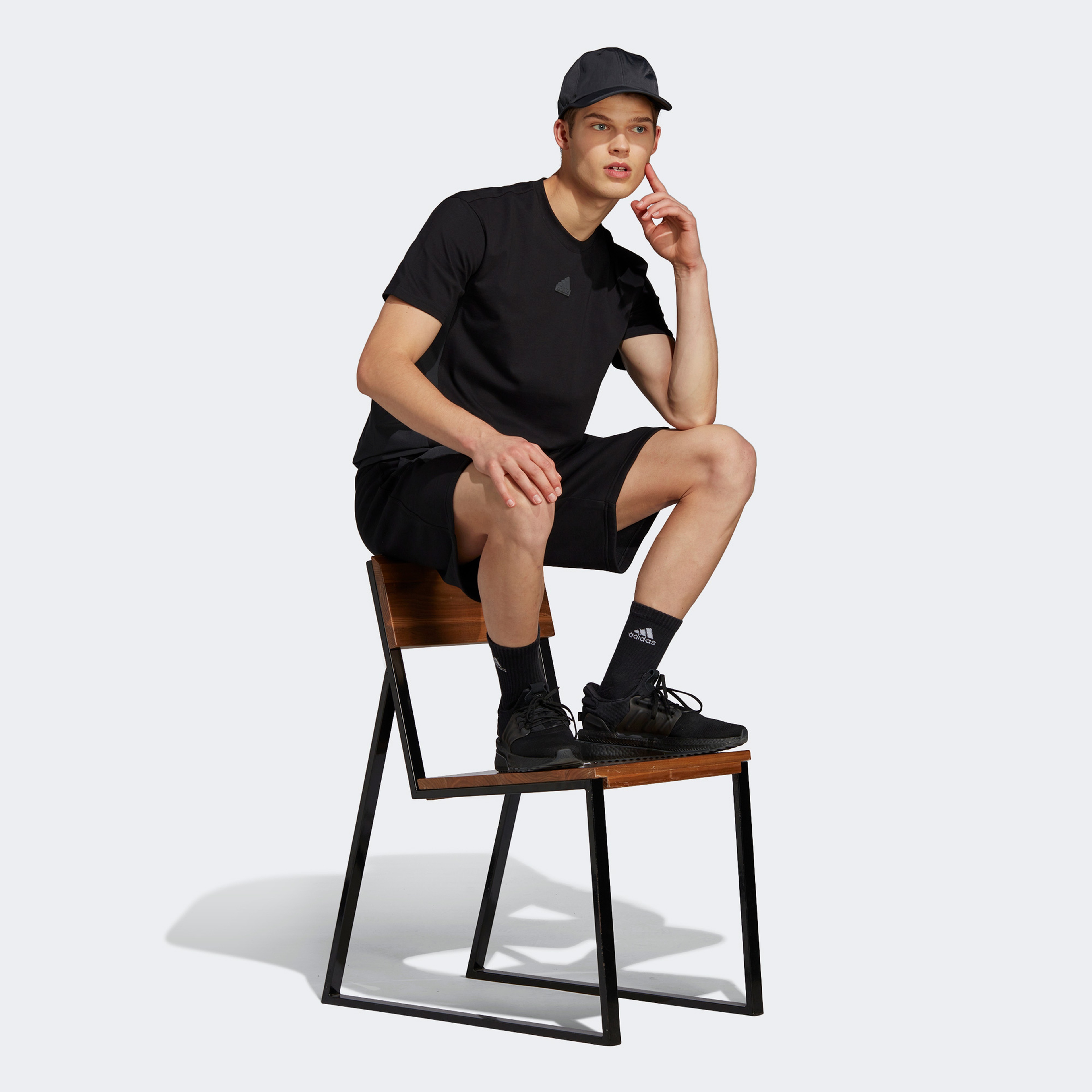 adidas City Escape Erkek Siyah T-Shirt