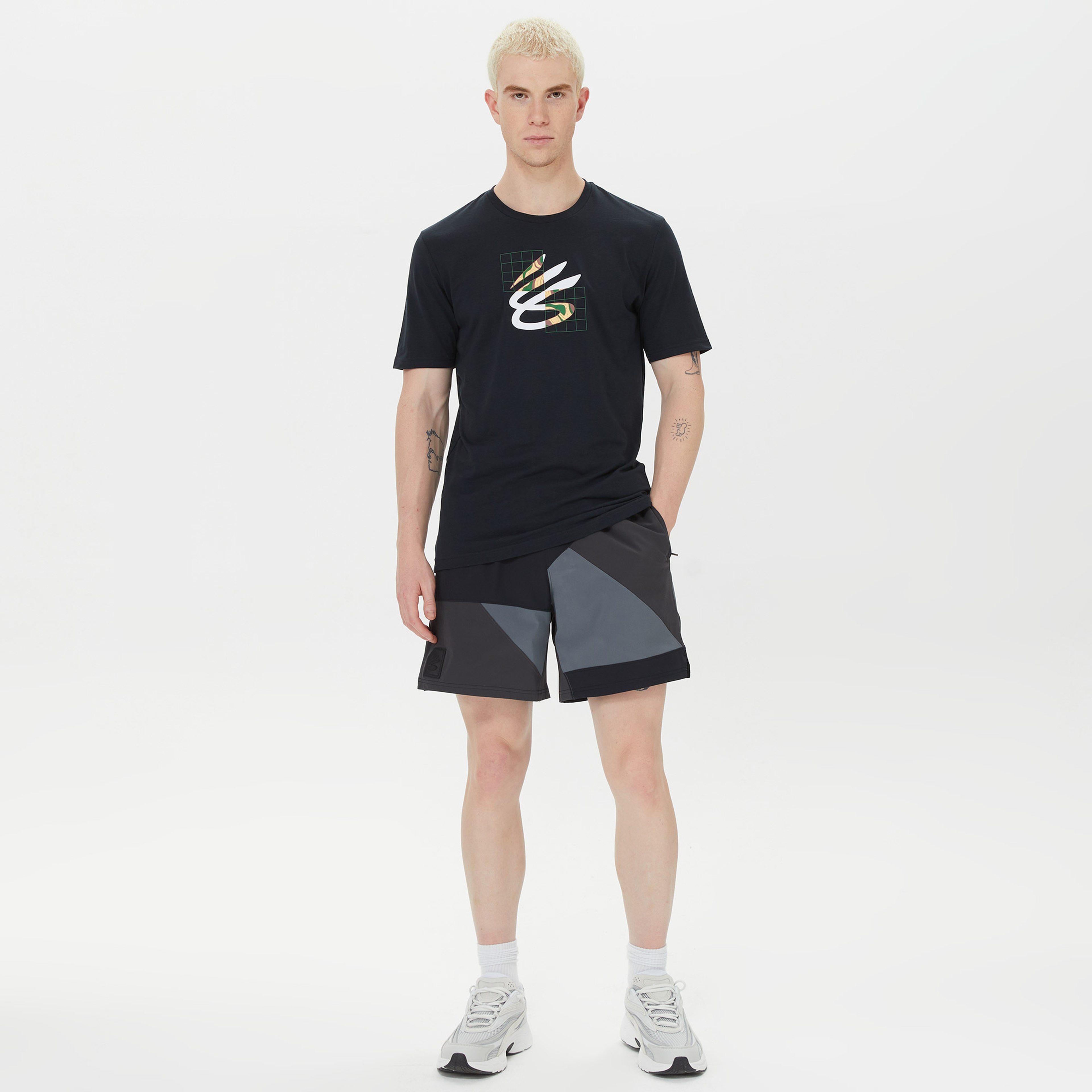 Under Armour Curry Woven 7 Erkek Gri Şort