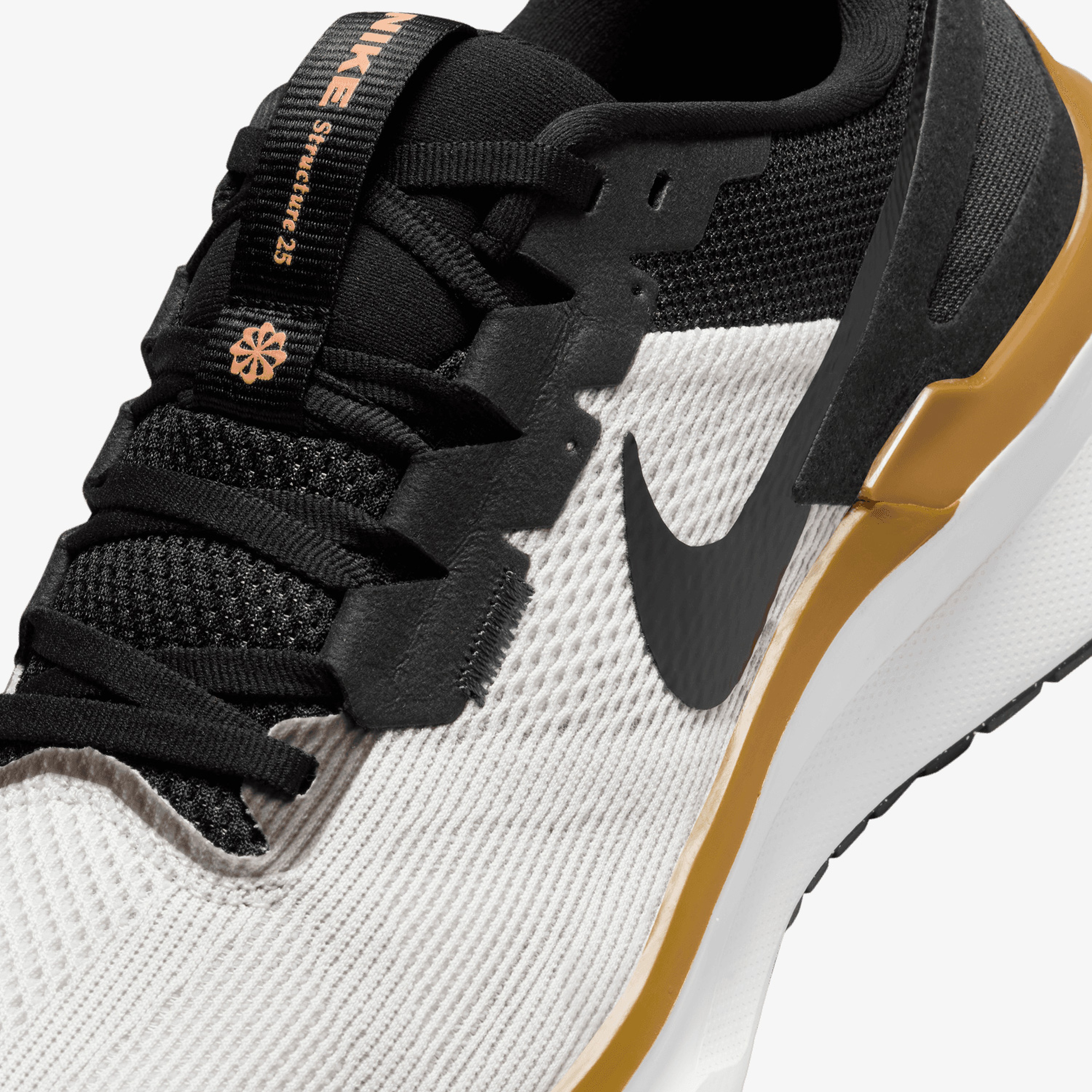 Nike Air Zoom Structure 25 Erkek Beyaz Koşu Ayakkabısı