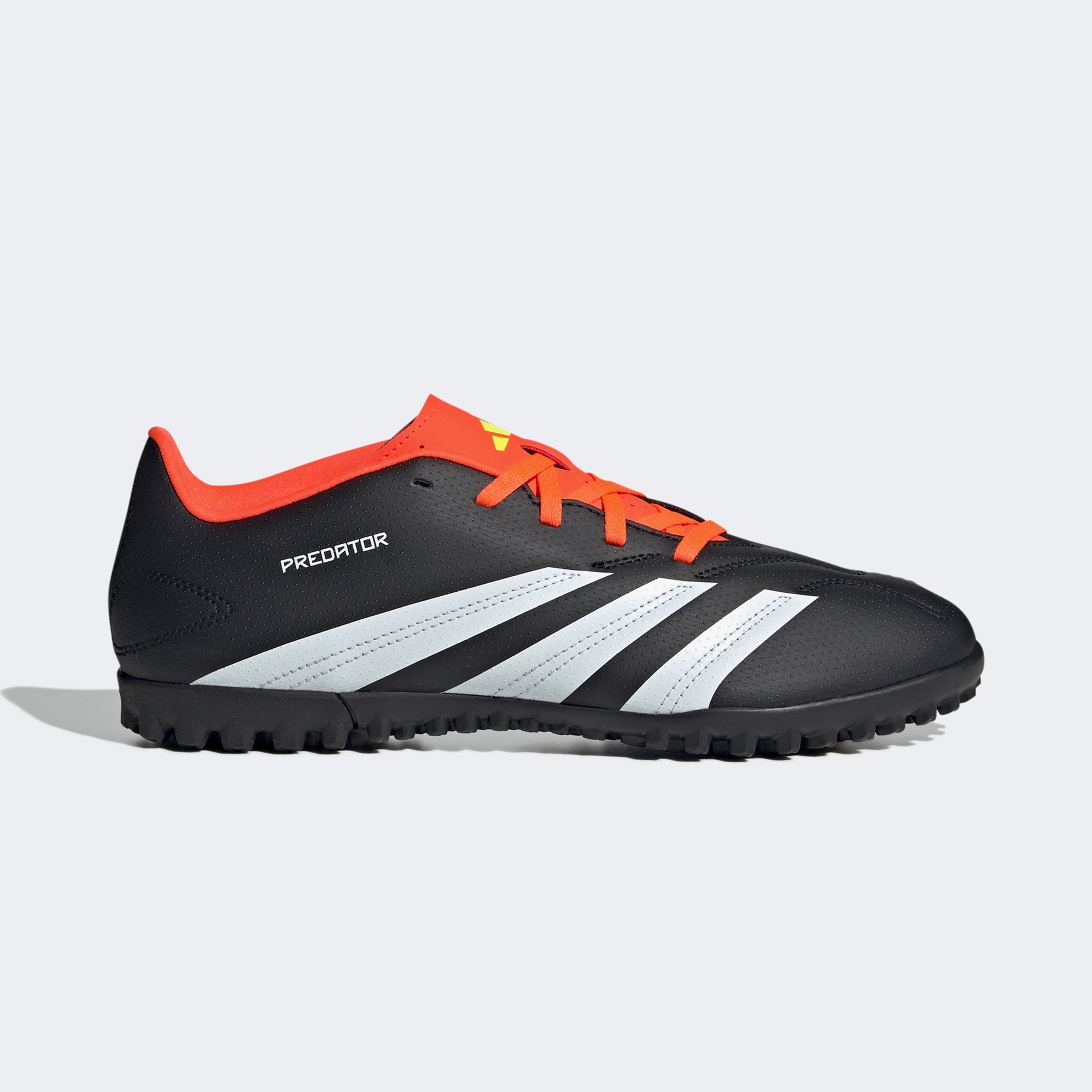 adidas Predator 24 Club Erkek Siyah Halı Saha Kramponu
