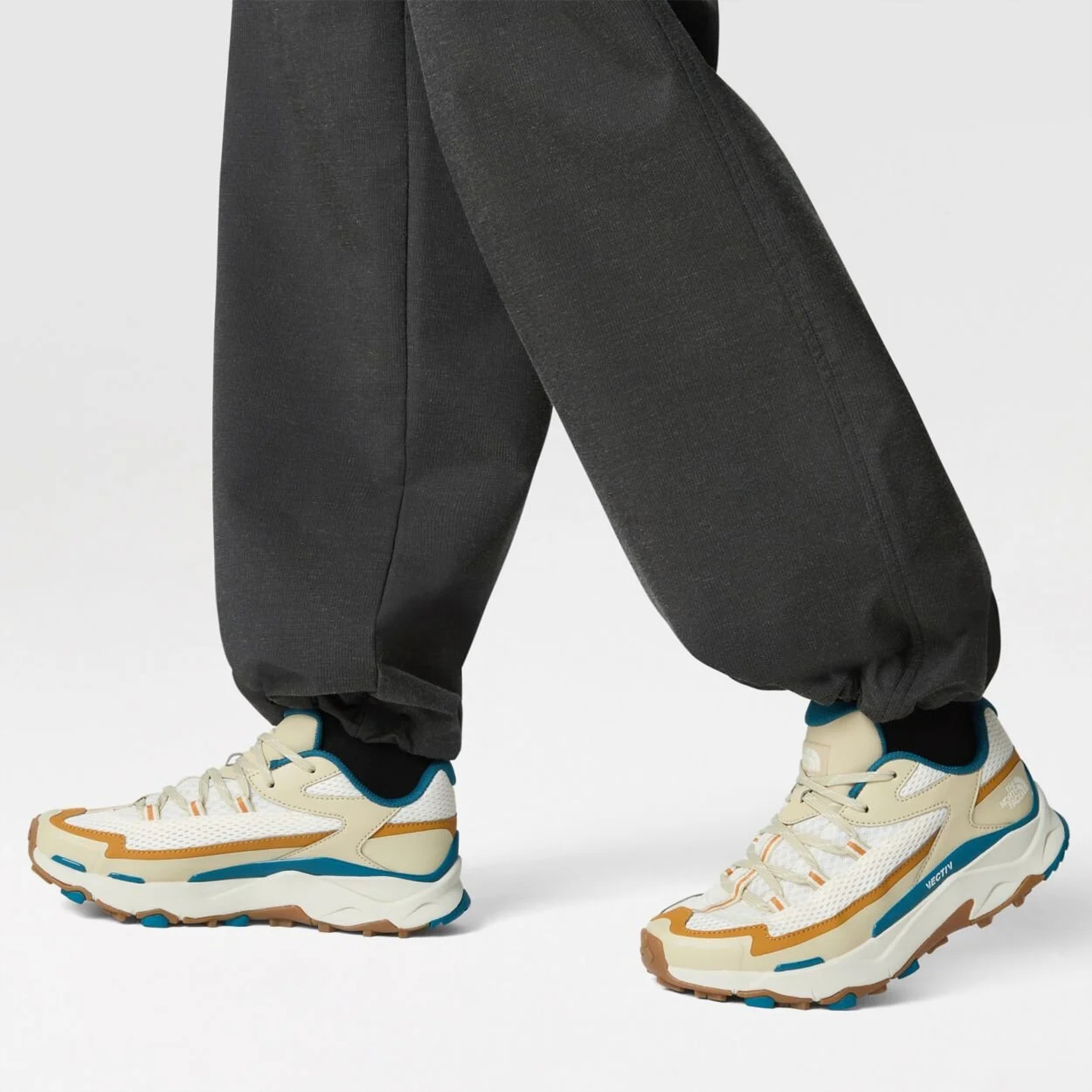 The North Face Vectiv Taraval Kadın Bej Koşu Ayakkabısı