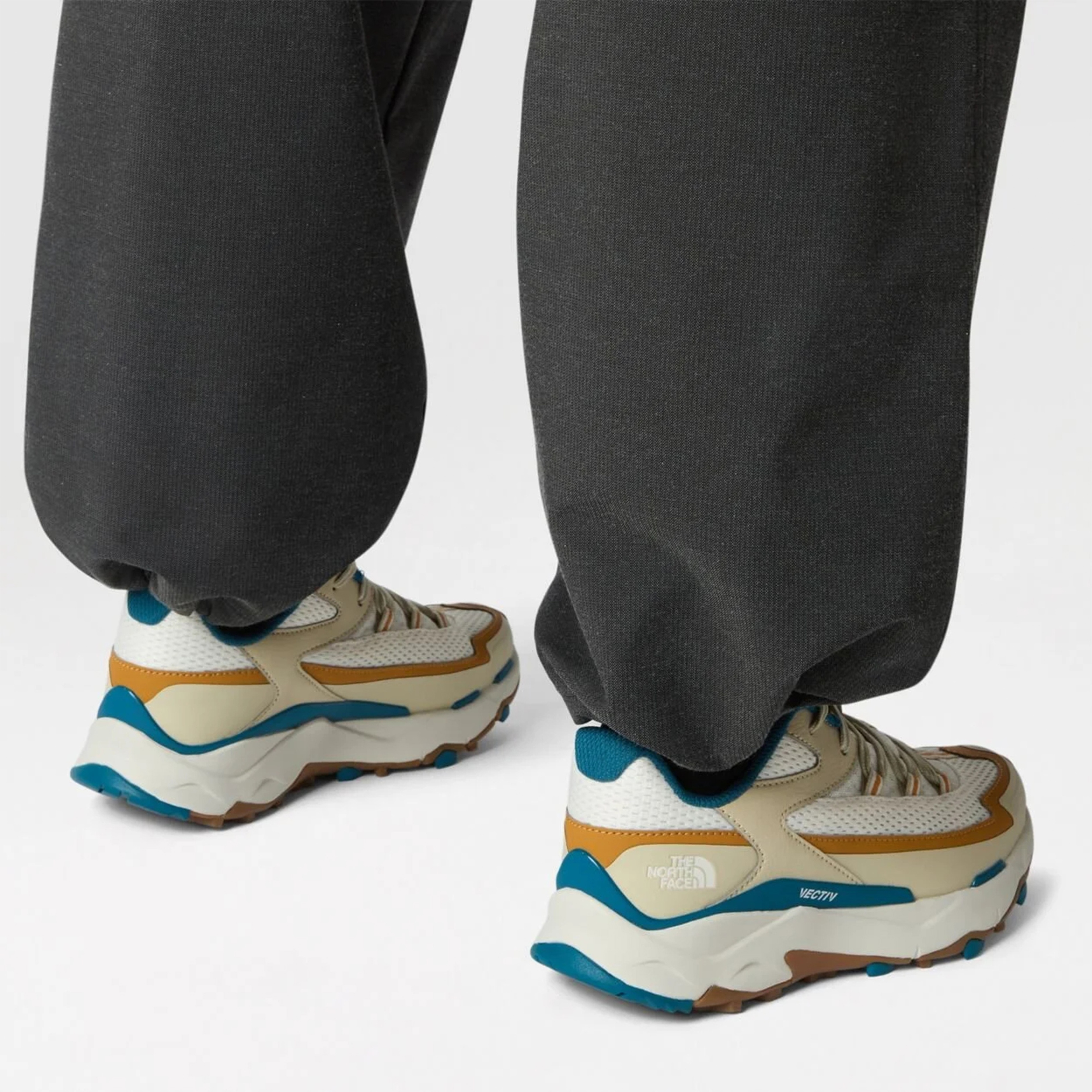 The North Face Vectiv Taraval Kadın Bej Koşu Ayakkabısı