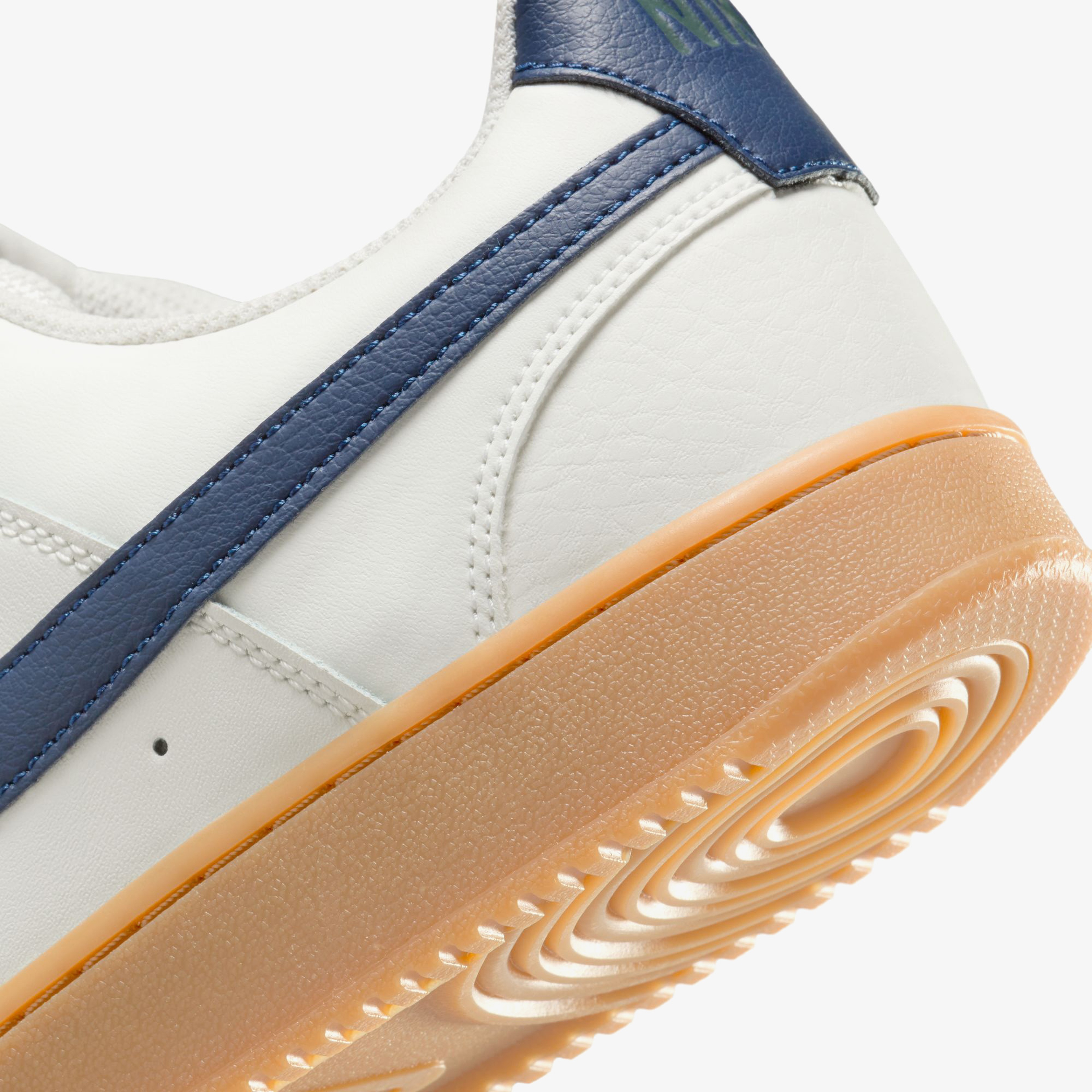 Nike Court Vision Low Erkek Beyaz Günlük Sneaker