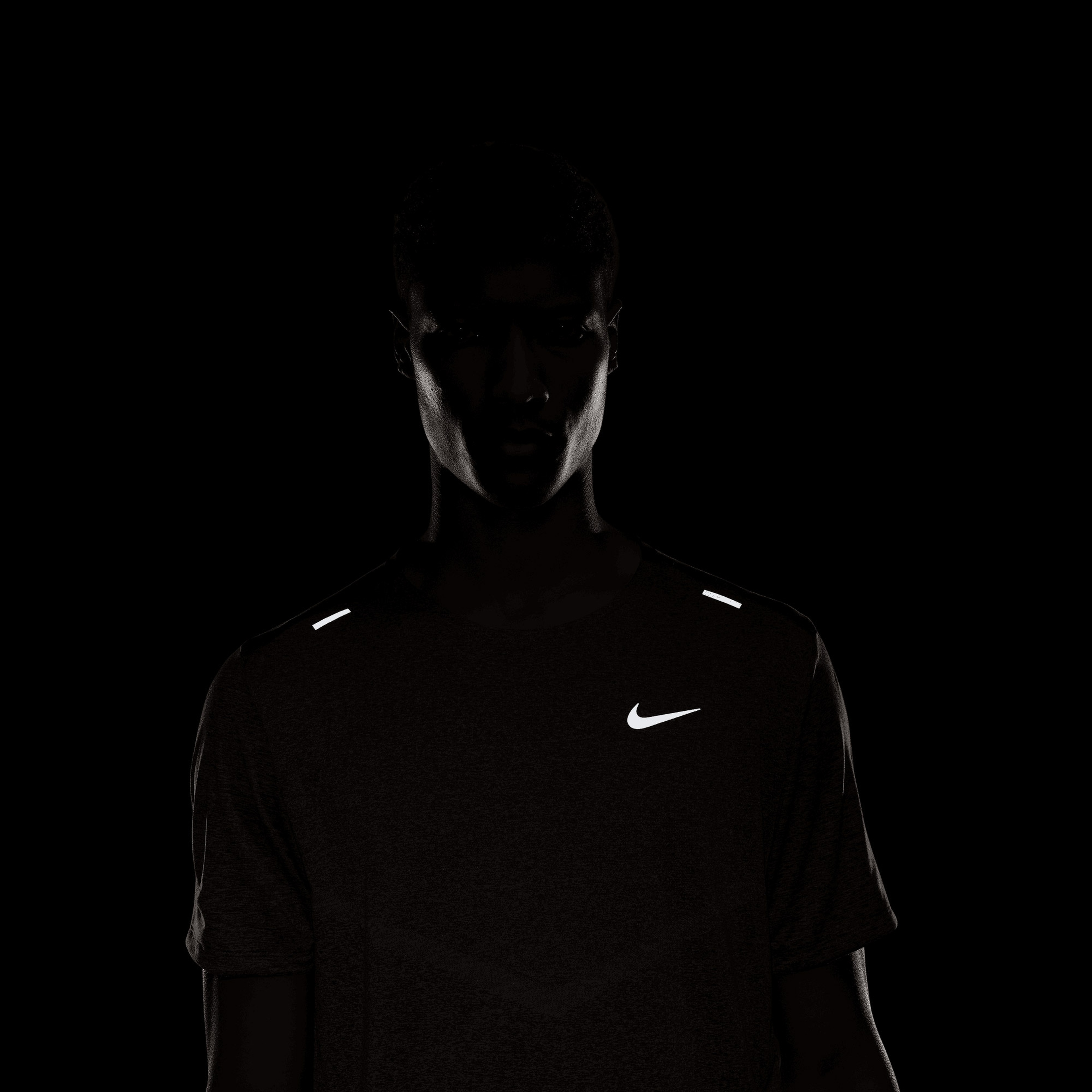 Nike Dri-FIT Rise 365 Ss Erkek Gri Koşu T-Shirt