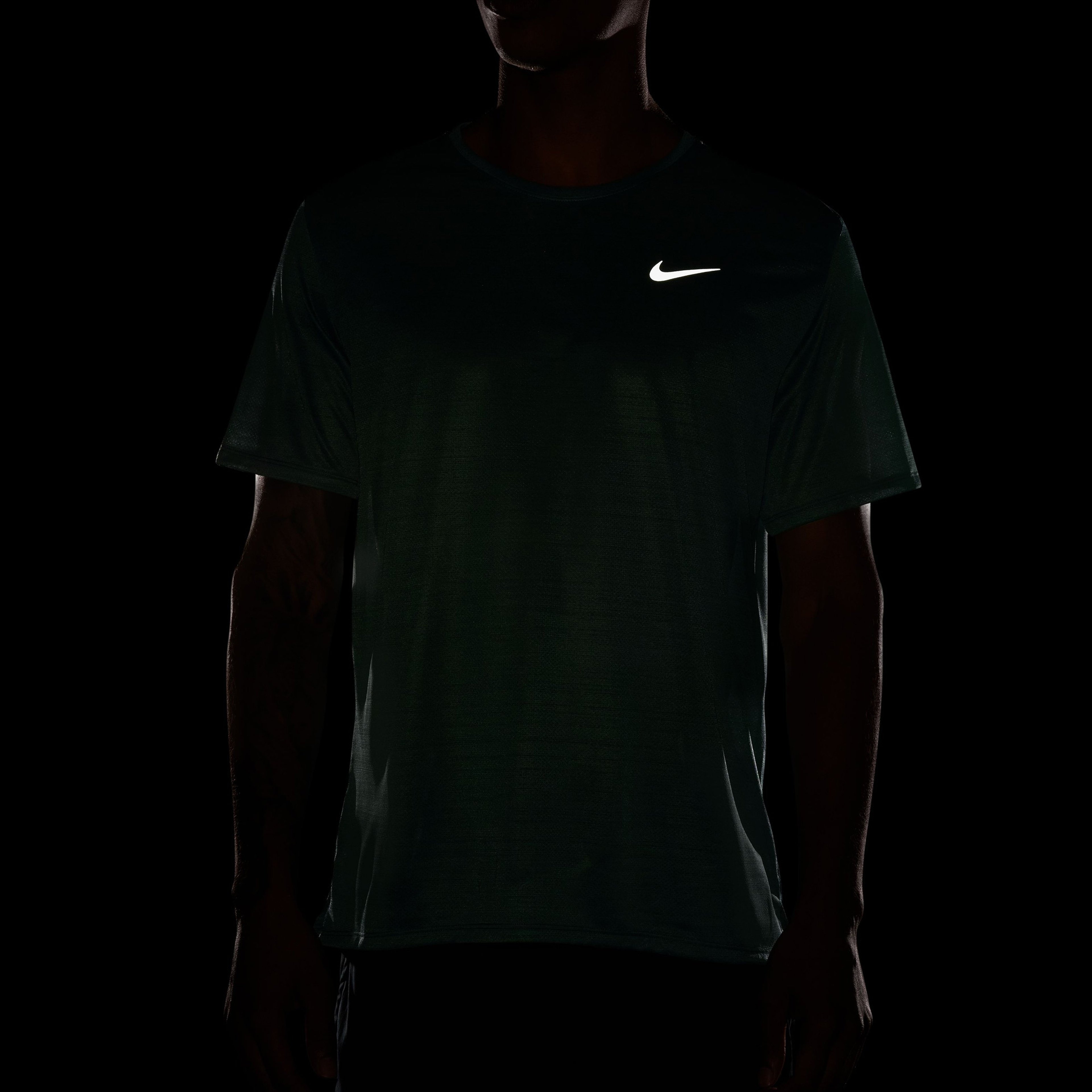 Nike Dri-Fit Miller Breathe Erkek Yeşil Günlük T-Shirt