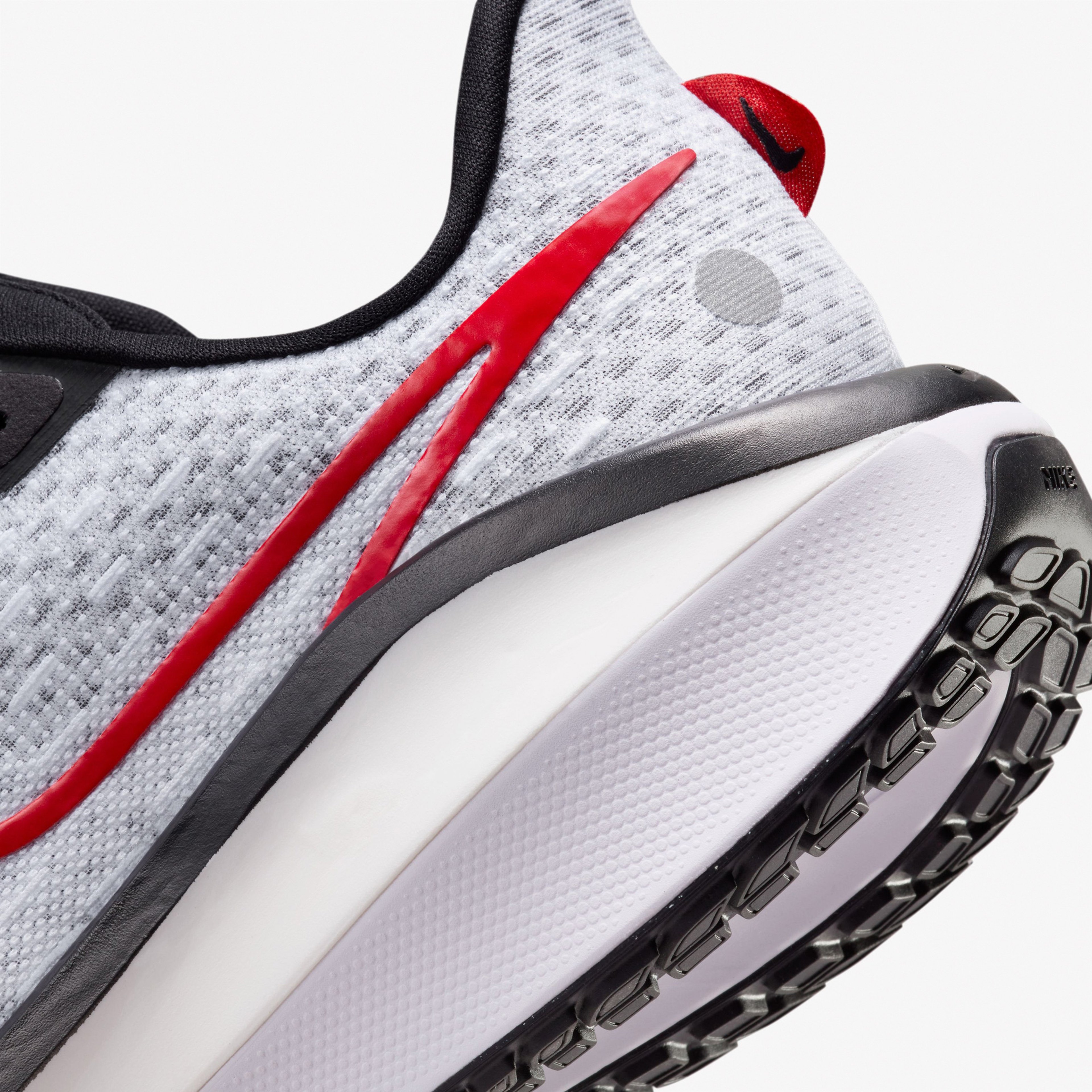 Nike Vomero 17 Erkek Beyaz Koşu Ayakkabısı