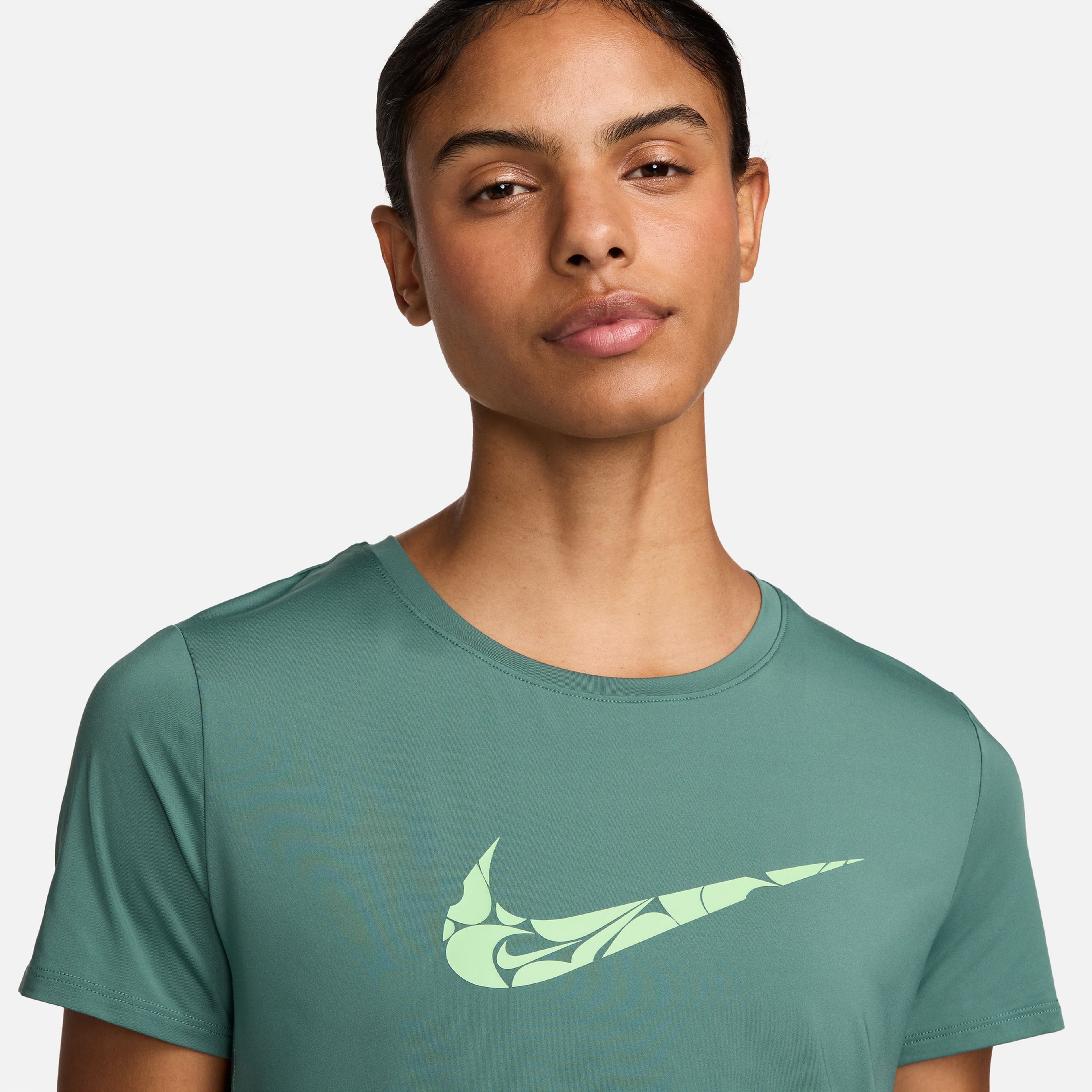 Nike One Swoosh Kadın Yeşil Günlük T-Shirt