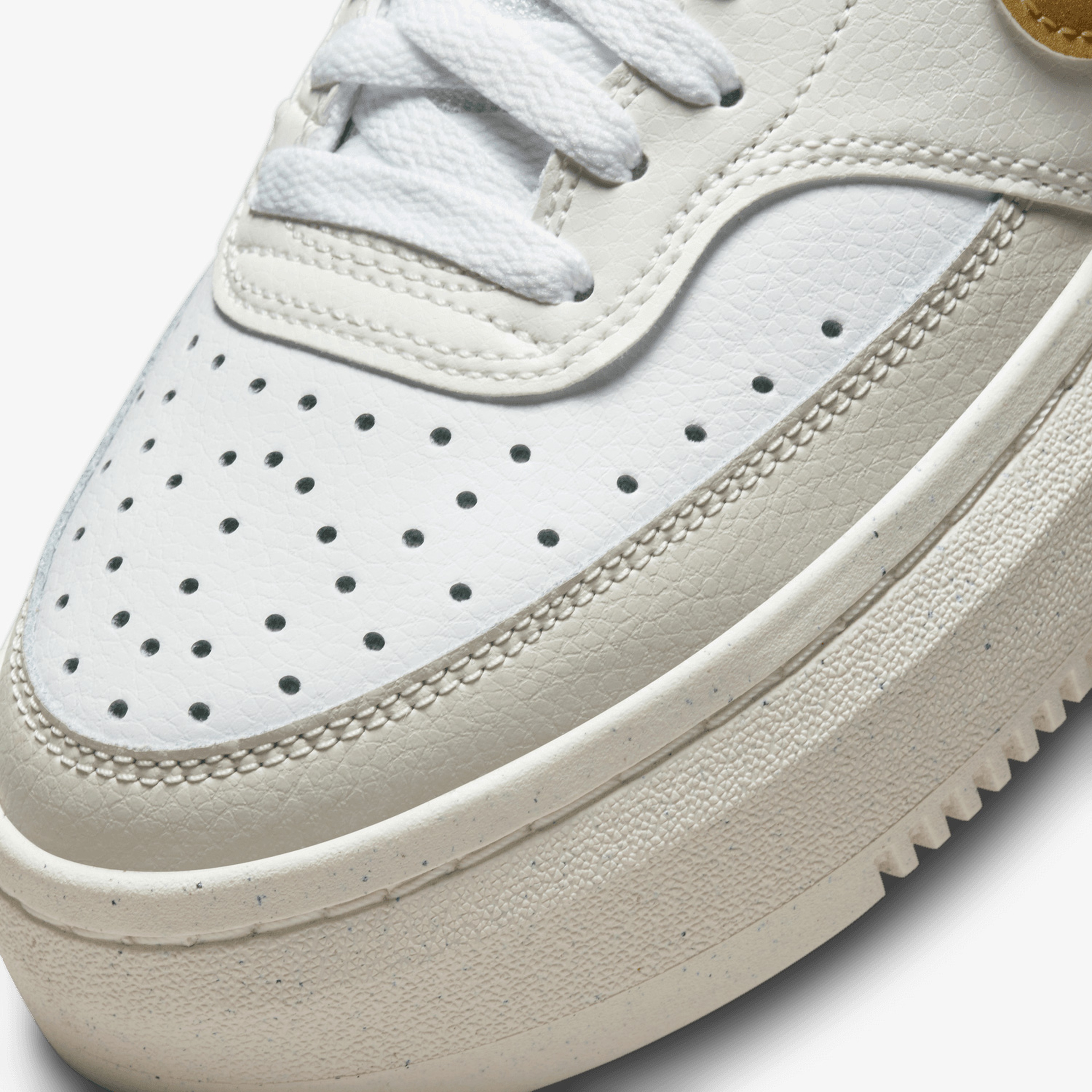 Nike Court Vision Alta Kadın Beyaz Günlük Sneaker