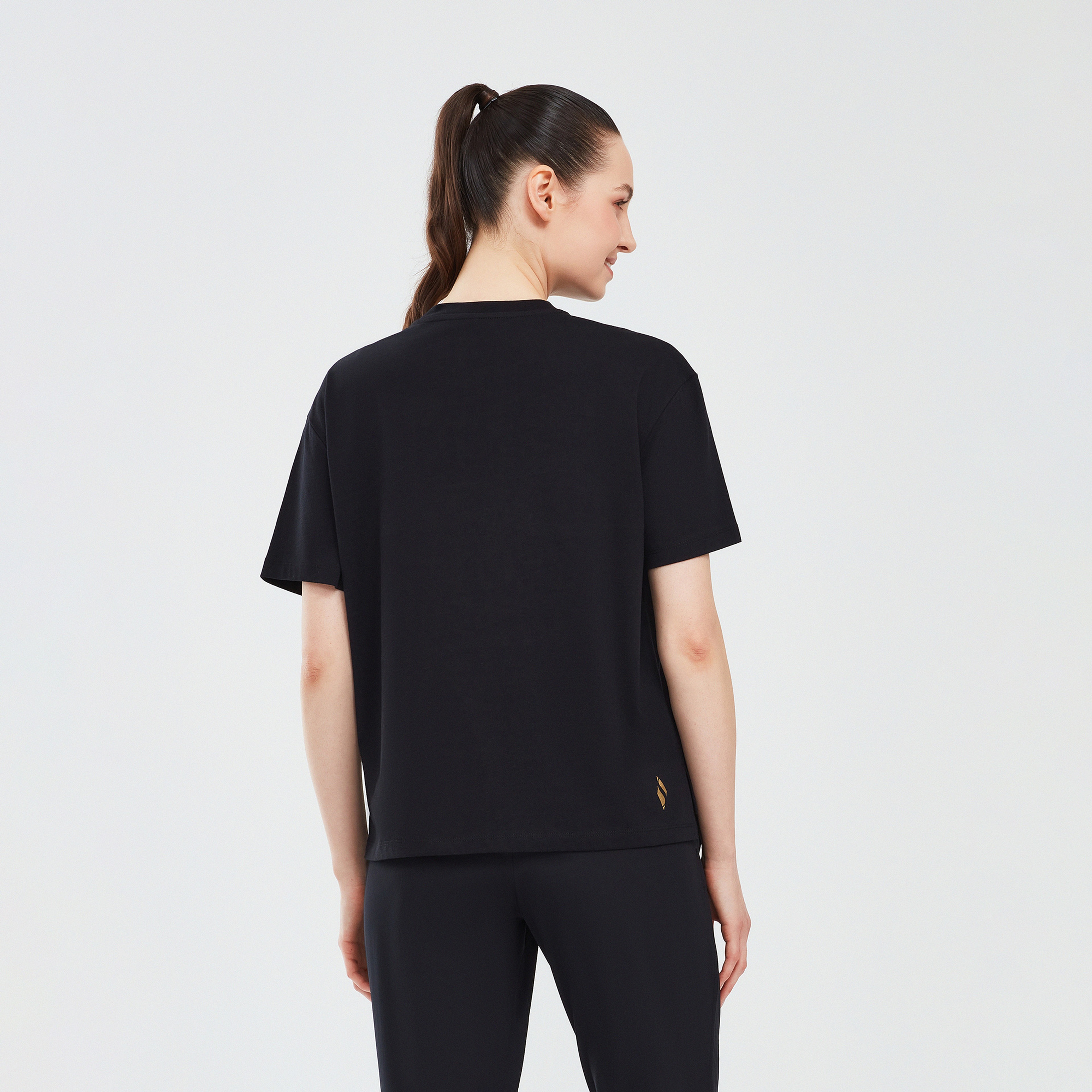 Skechers Graphic Kadın Siyah Günlük T-Shirt