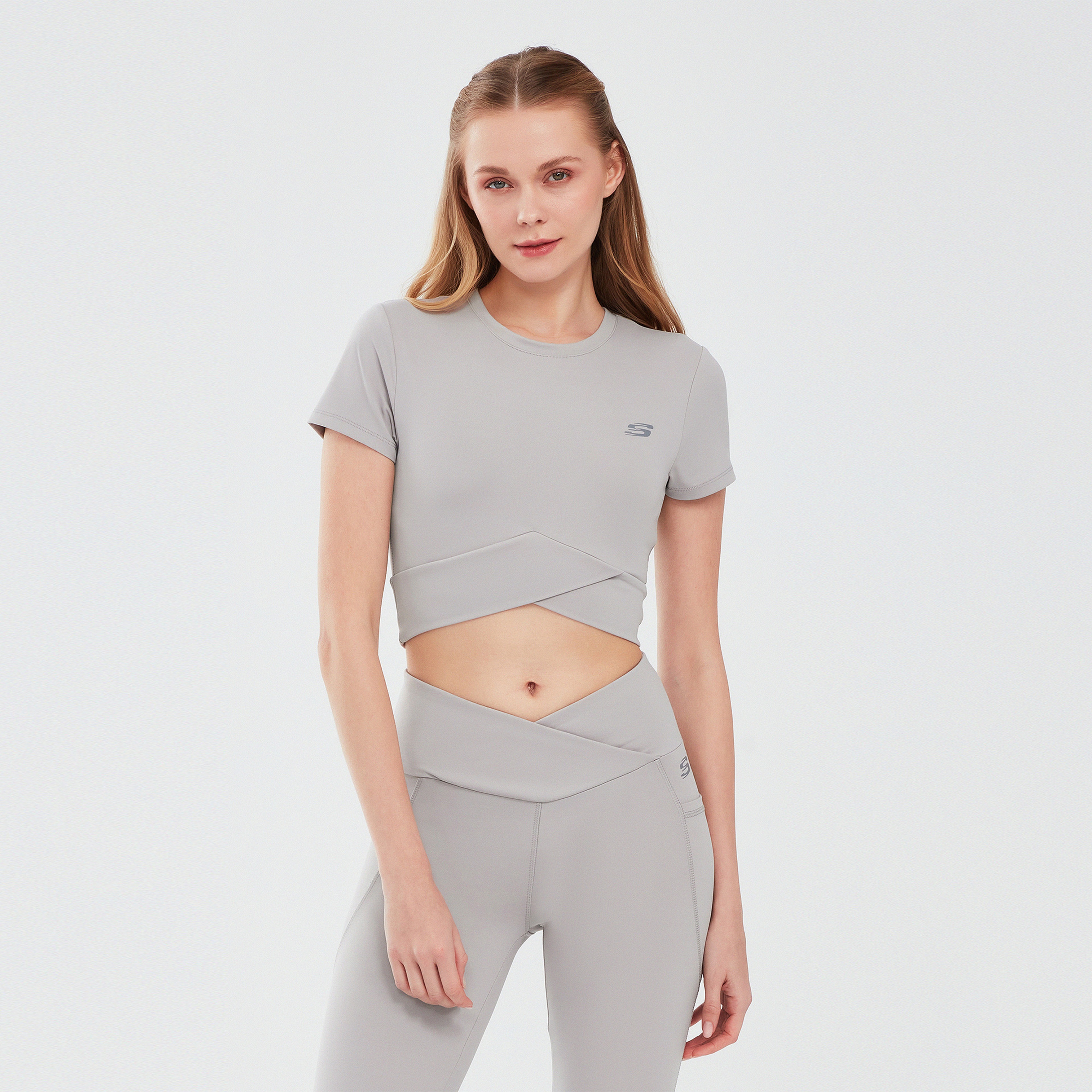 Skechers Kadın Gri T-shirt