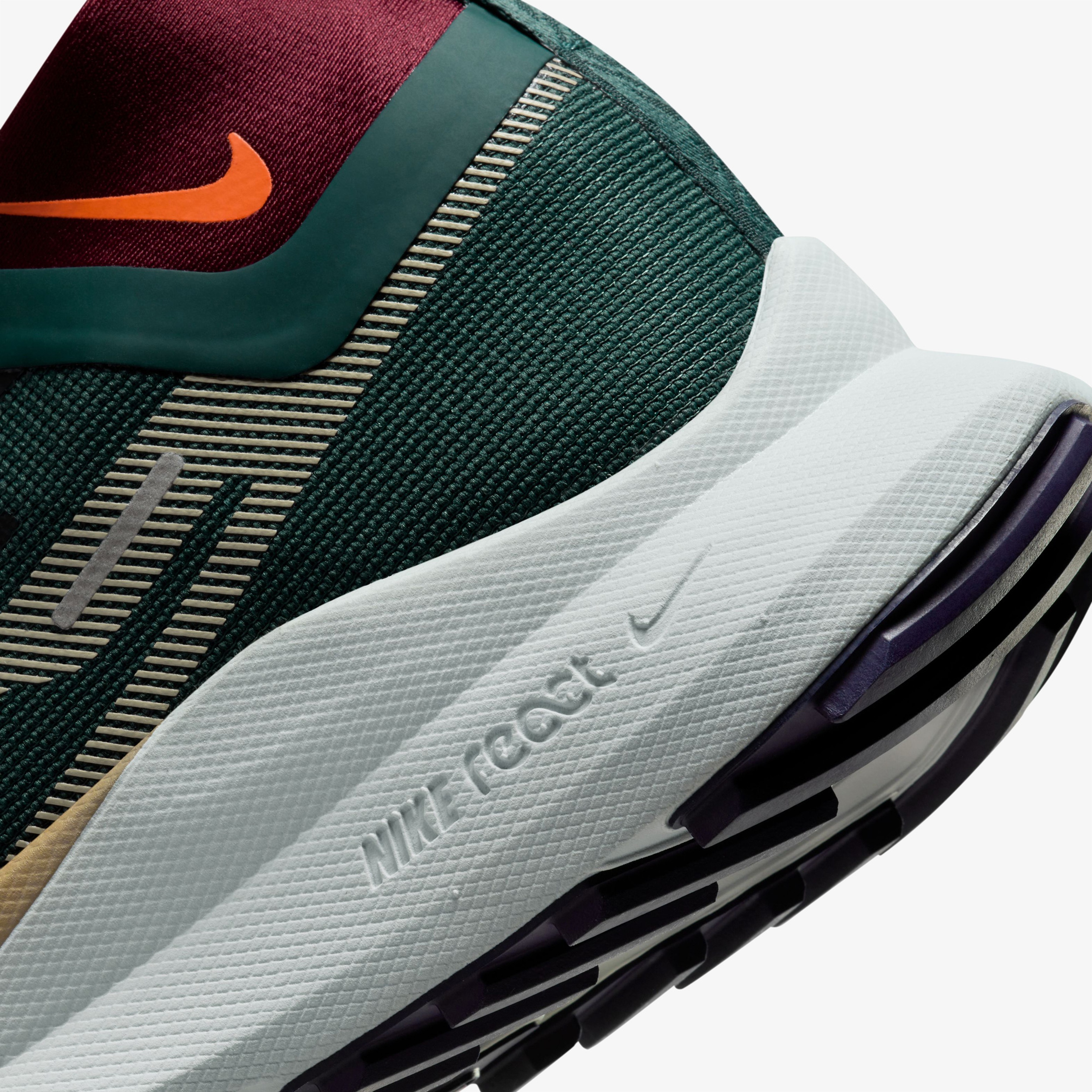 Nike React Pegasus Trail 4 GORE-TEX Erkek Yeşil Koşu Ayakkabısı