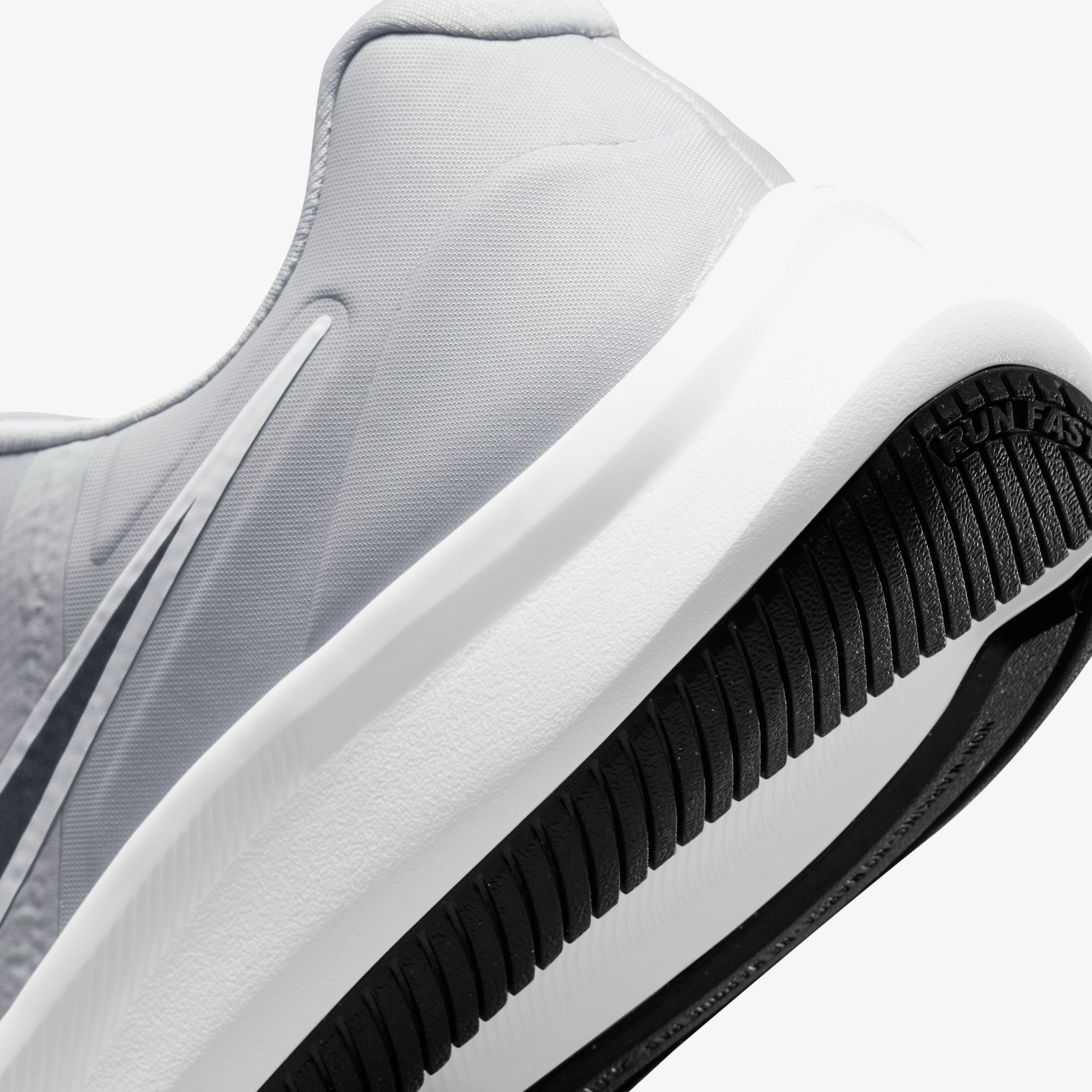 Nike Star Runner 3 Kadın Gri Koşu Ayakkabısı
