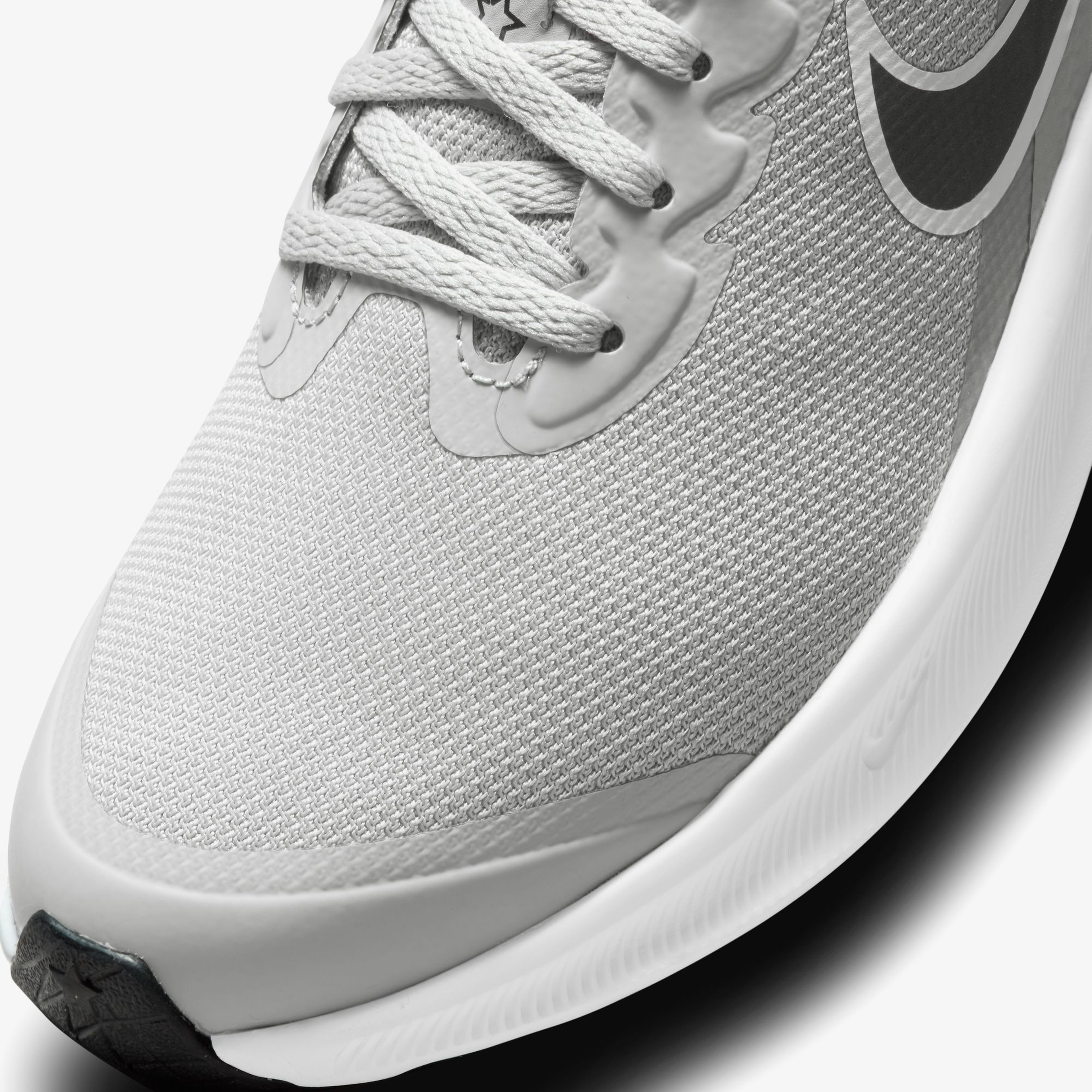 Nike Star Runner 3 Kadın Gri Koşu Ayakkabısı