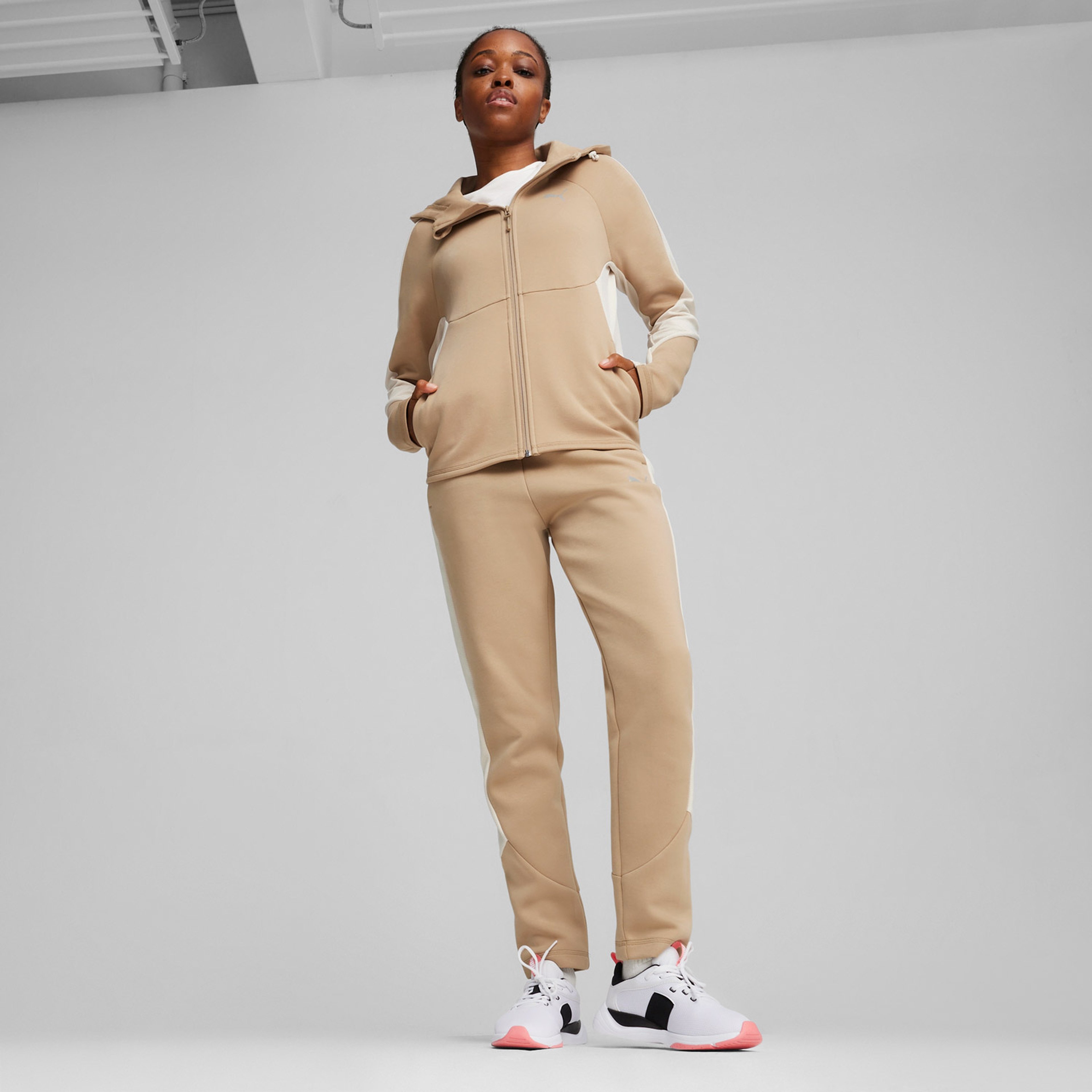 Puma Evostripe High-Waist Pants Kadın Bej Pantolon