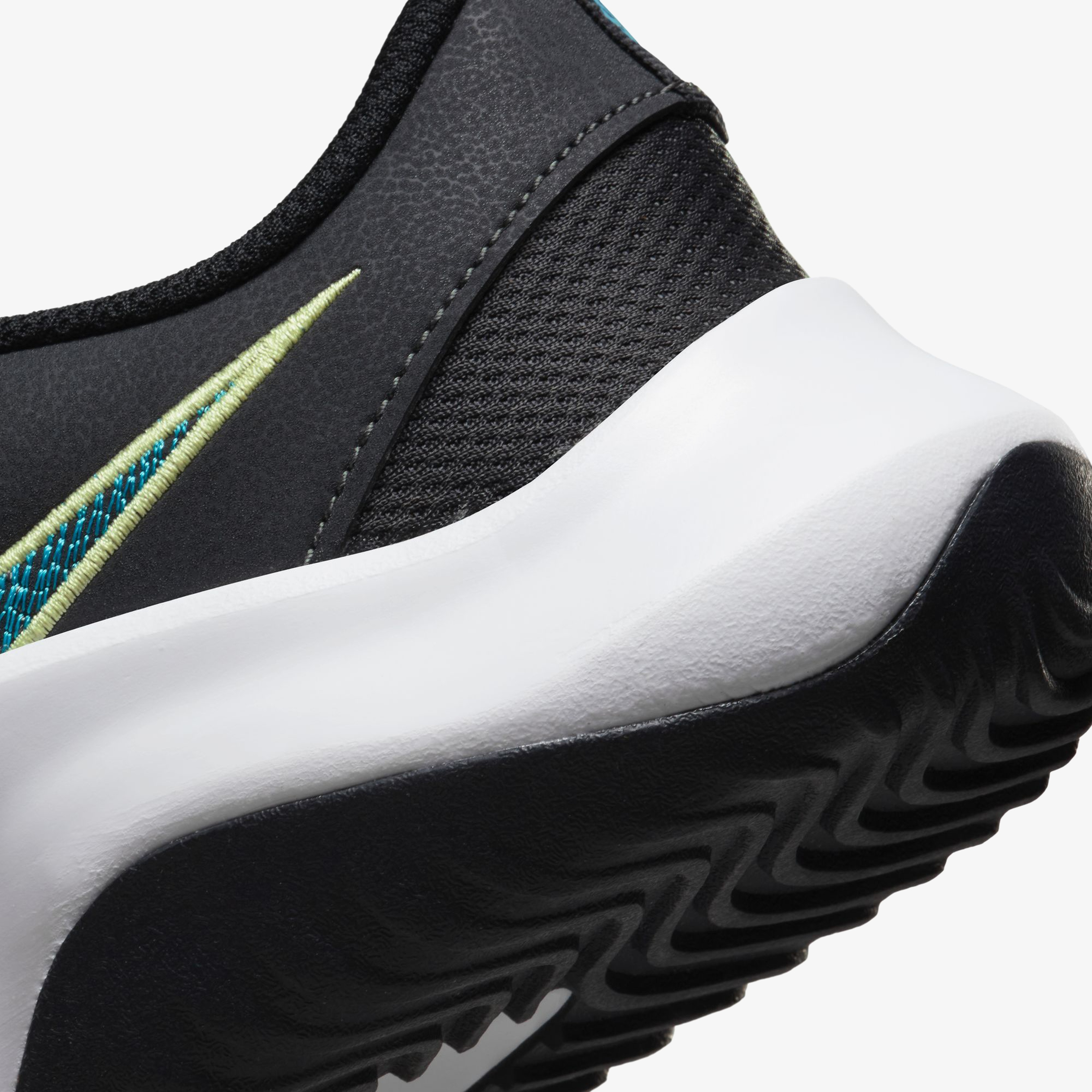 Nike M Legend Essentıal 3 Nn Erkek Siyah Antrenman Ayakkabısı