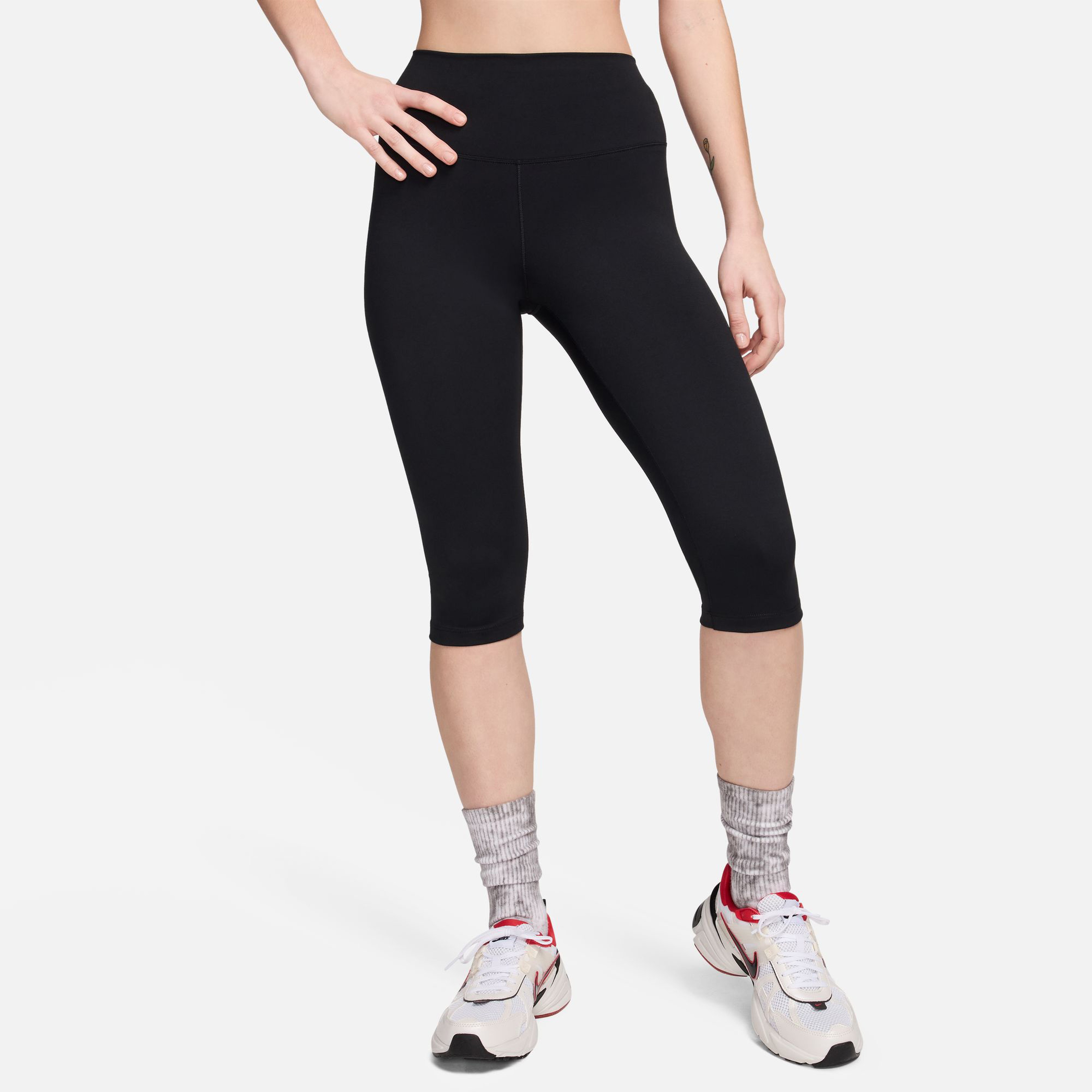 Nike One High-Waisted Capri Kadın Siyah Günlük Tayt