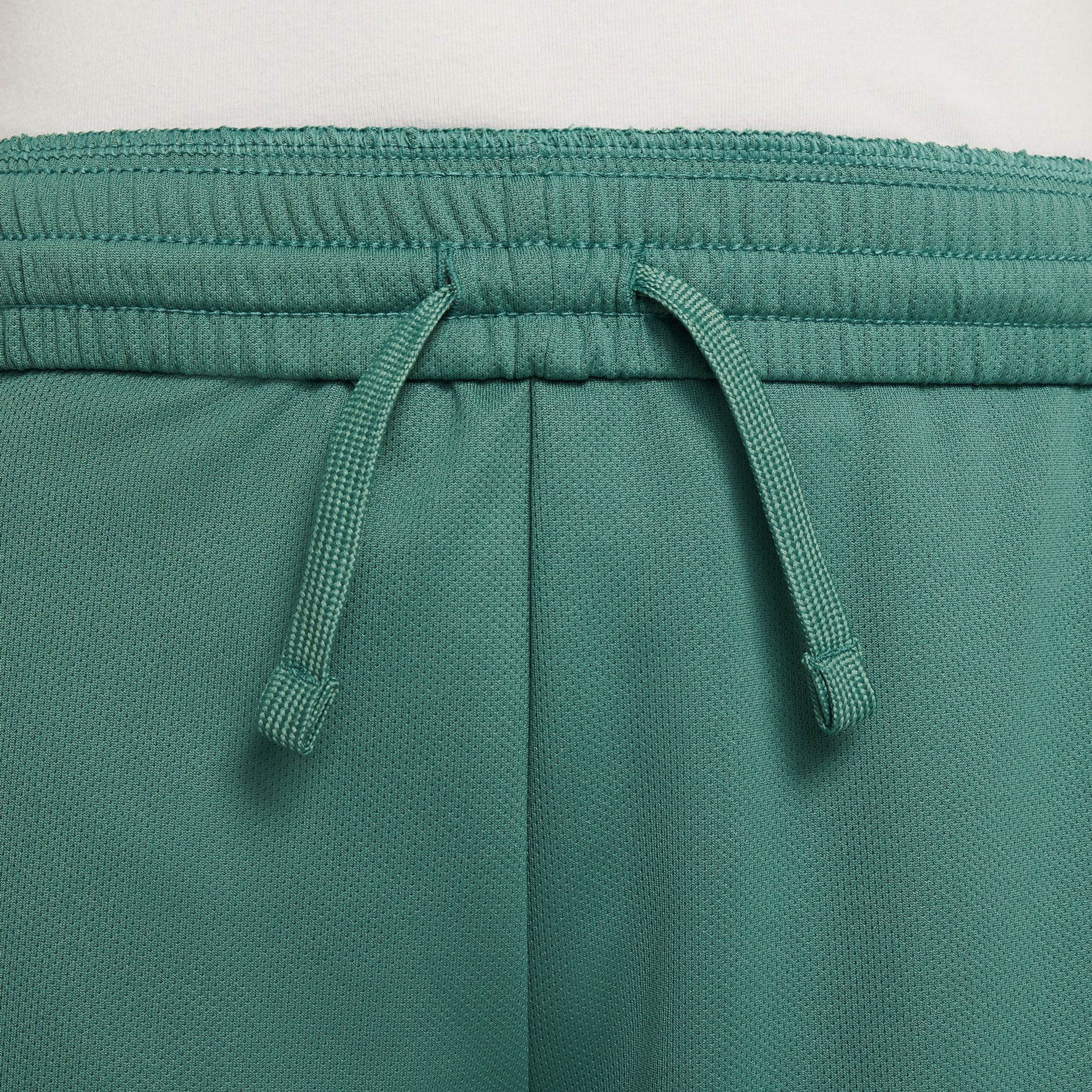 Nike Dri-Fit Multi+ Çocuk Yeşil Antrenman Şortu