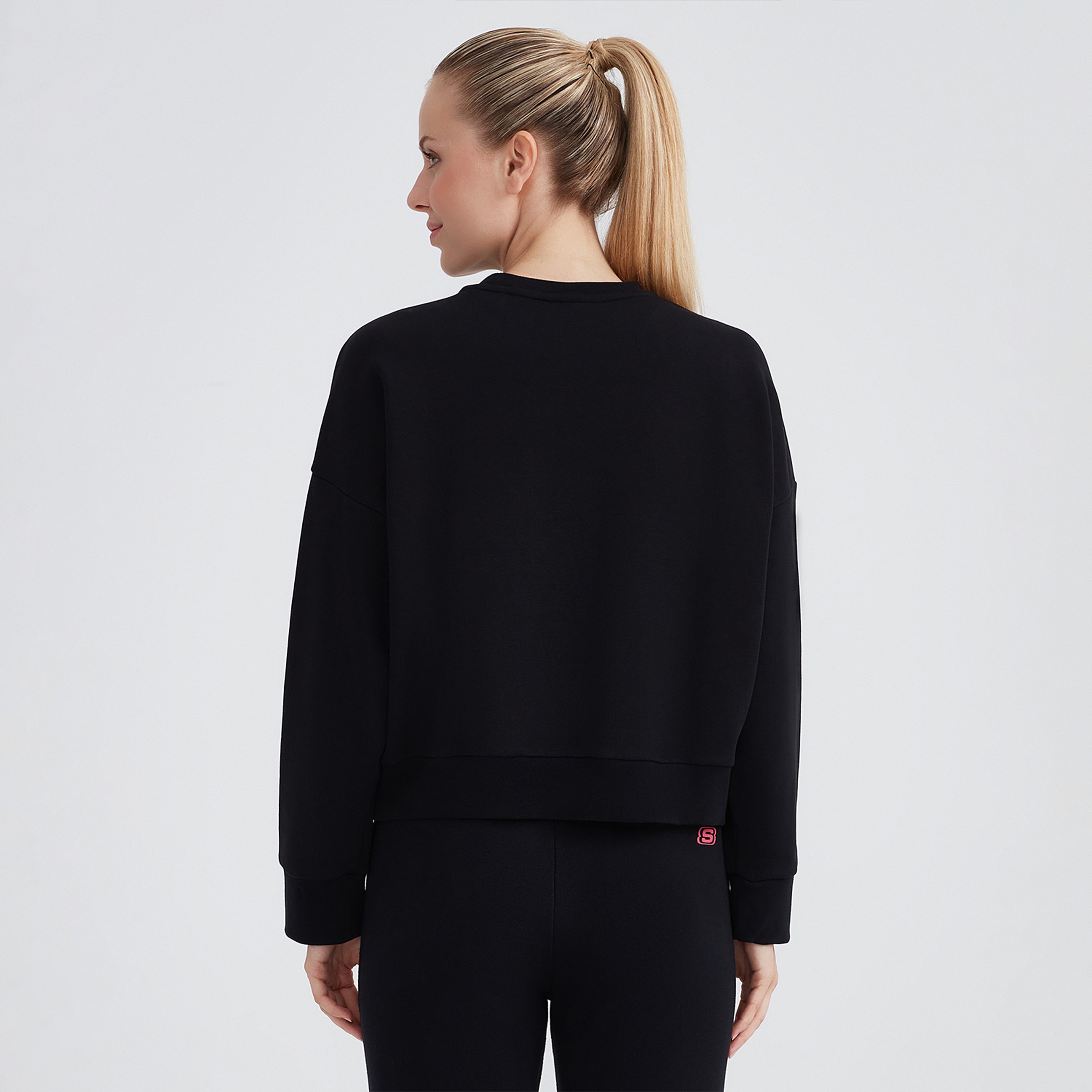 Skechers Essential Crew Neck Kadın Siyah Günlük Sweatshirt