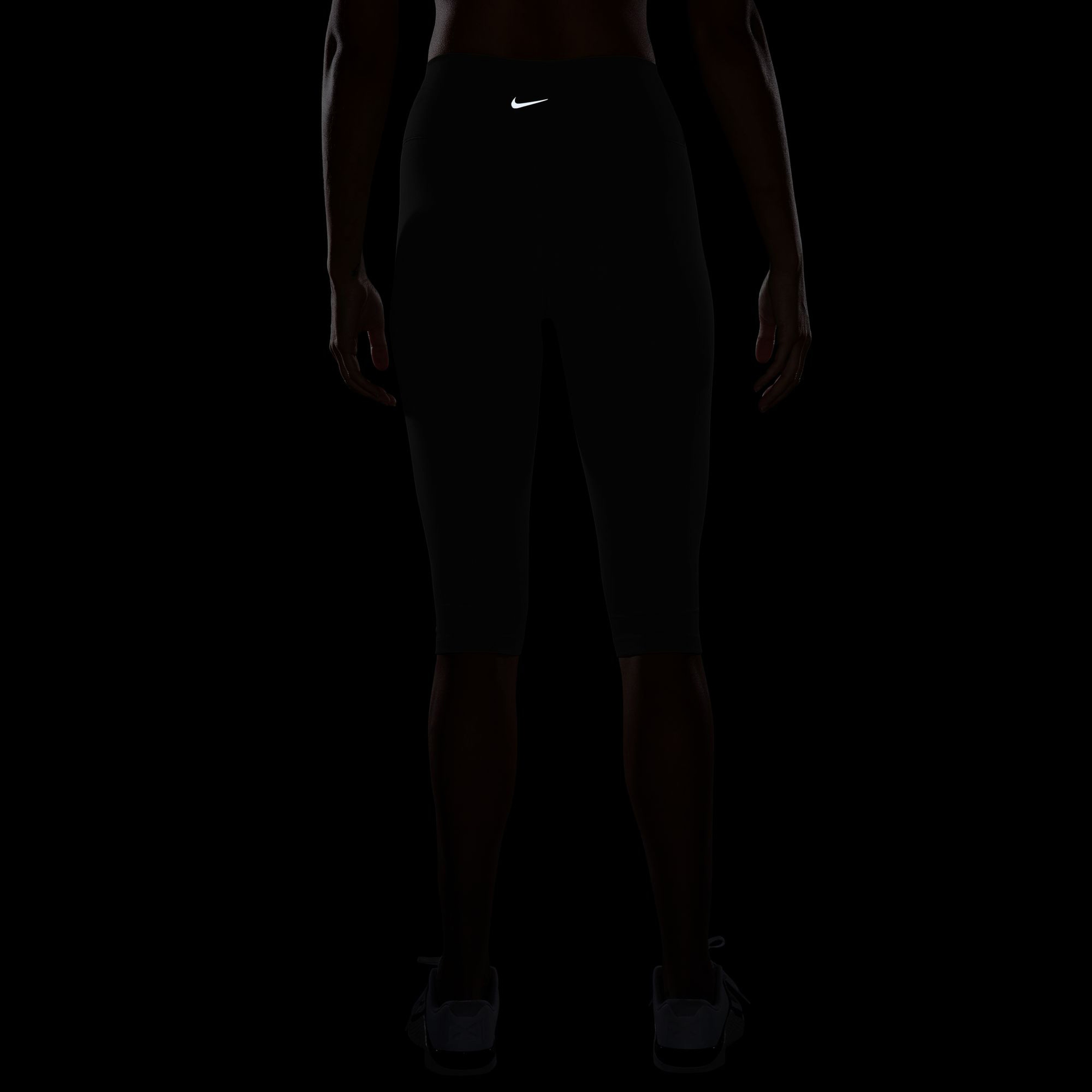 Nike One High-Waisted Capri Kadın Siyah Günlük Tayt