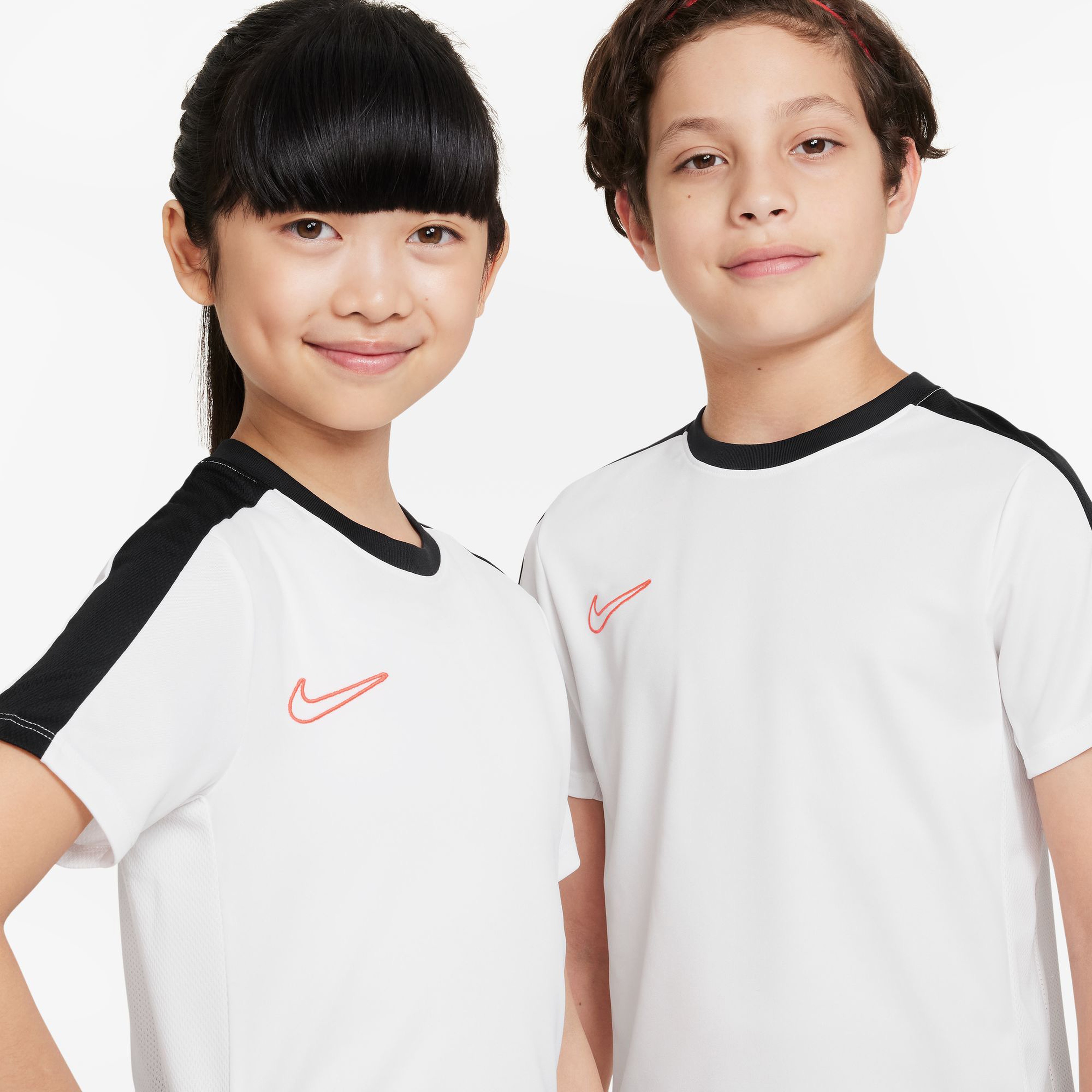 Nike Dri-Fit Academy23 Çocuk Beyaz Antrenman T-Shirt