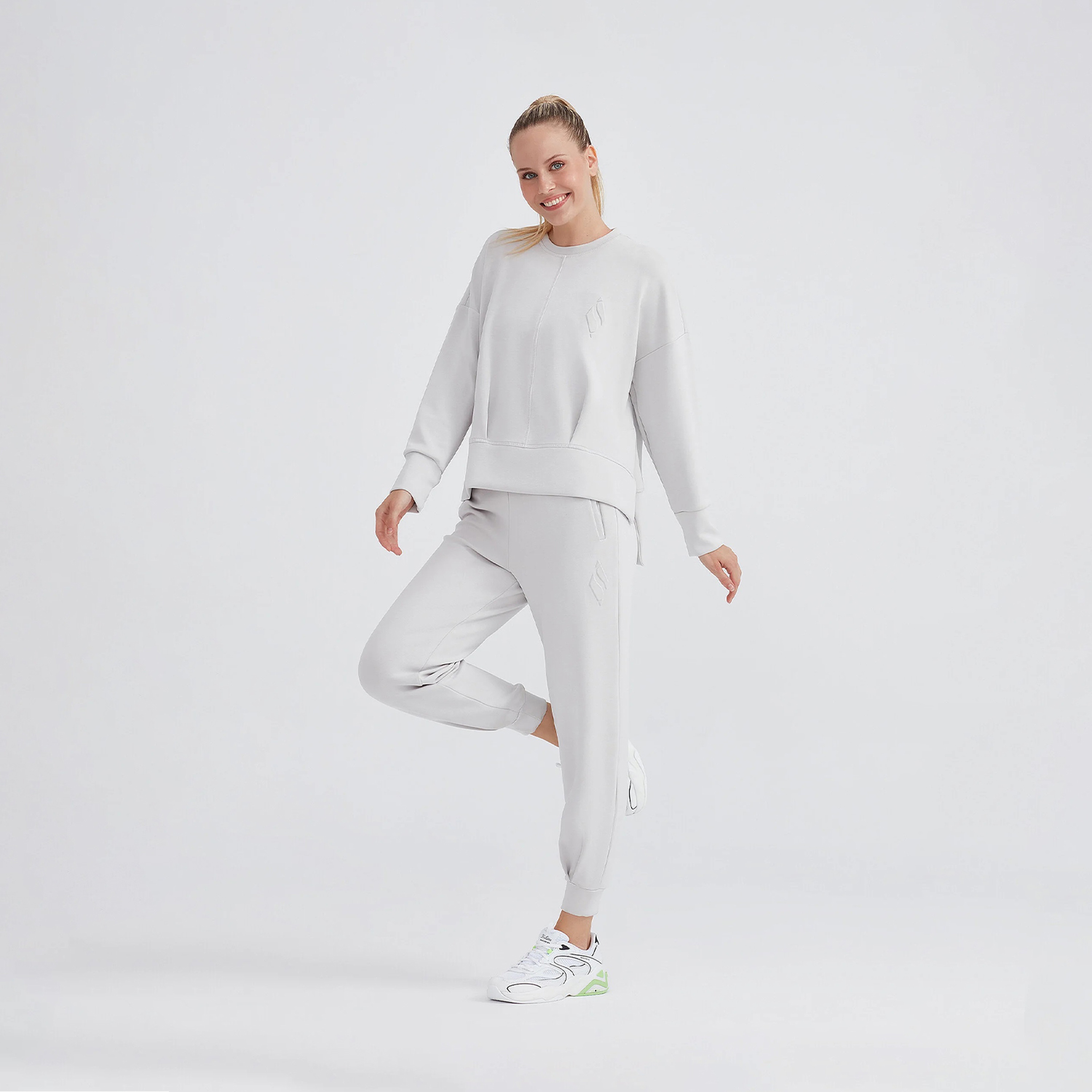 Skechers Kadın Gri Günlük Sweatshirt