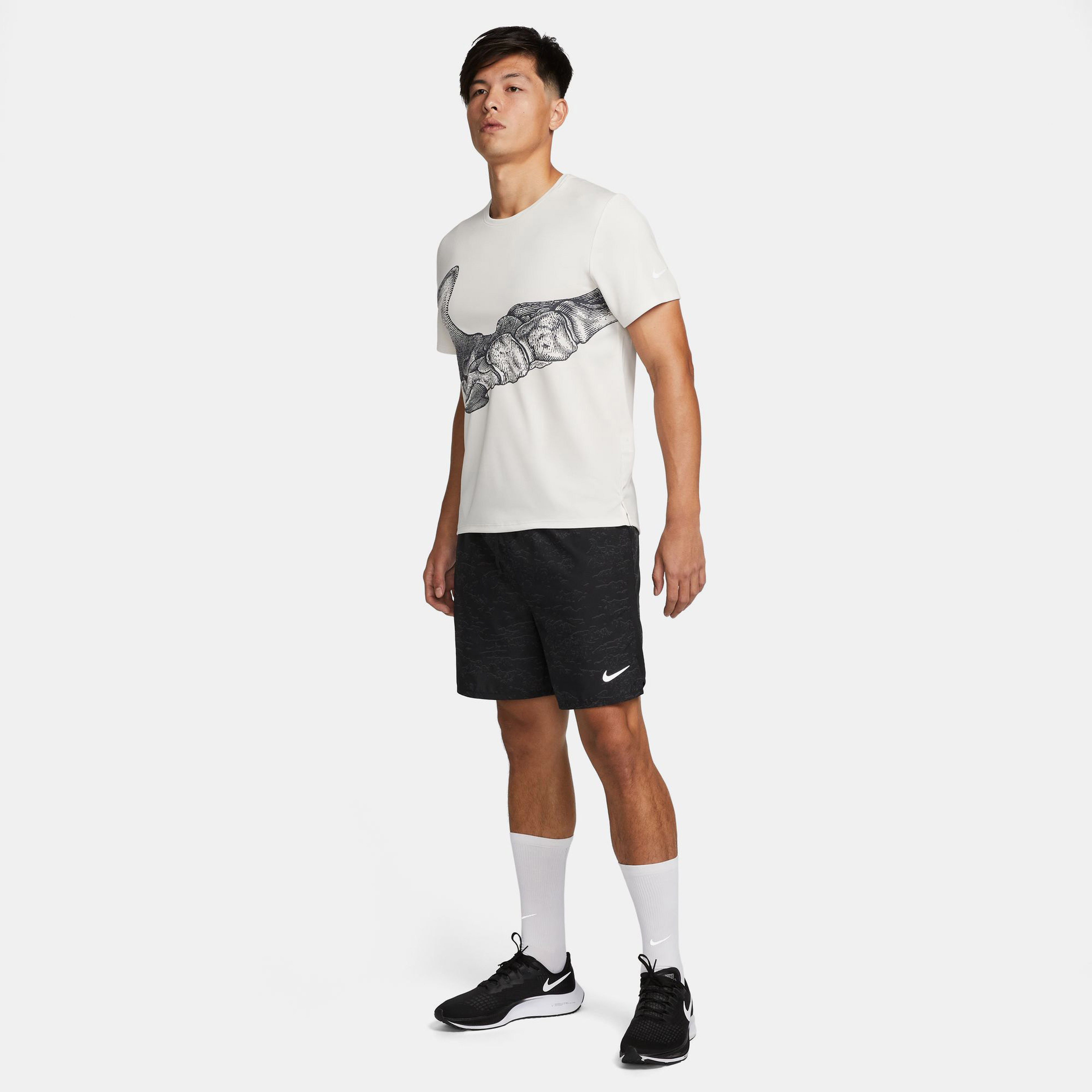 Nike Dri-FIT Run Division Challenger Erkek Siyah Koşu Şortu