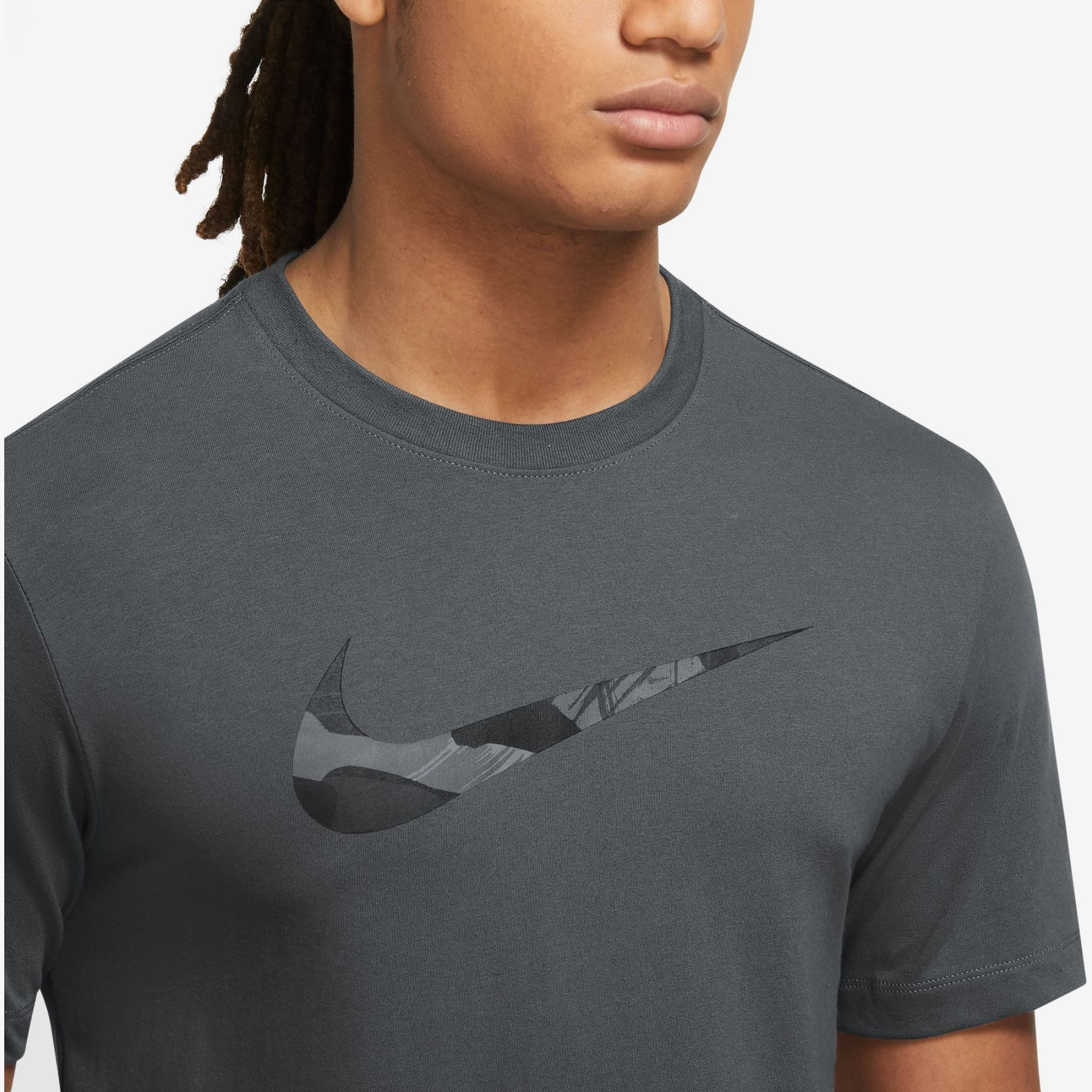 Nike M Nk Df Camo Gfx Erkek Gri T-Shirt