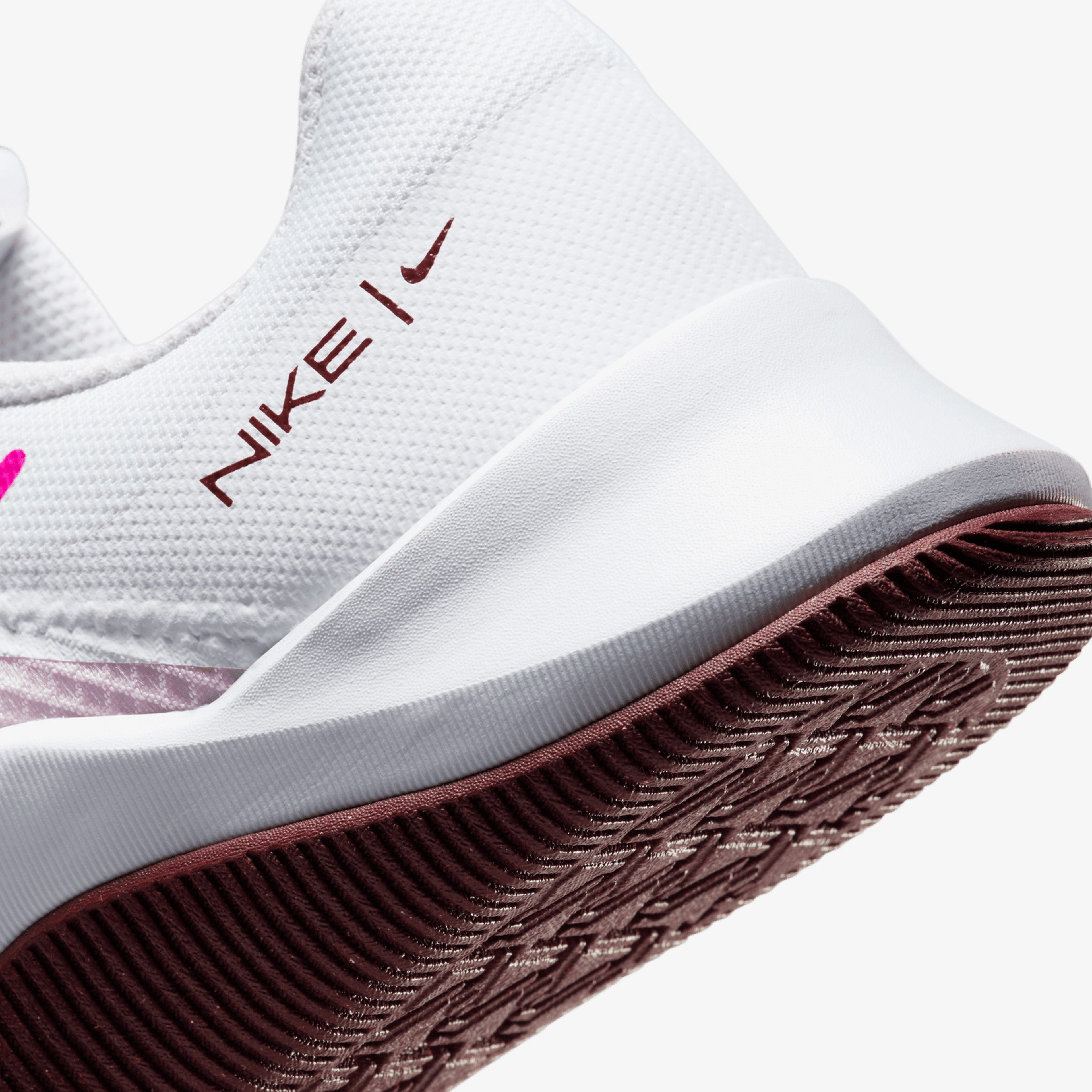 Nike Mc Trainer 2 Kadın Beyaz Antrenman Ayakkabısı