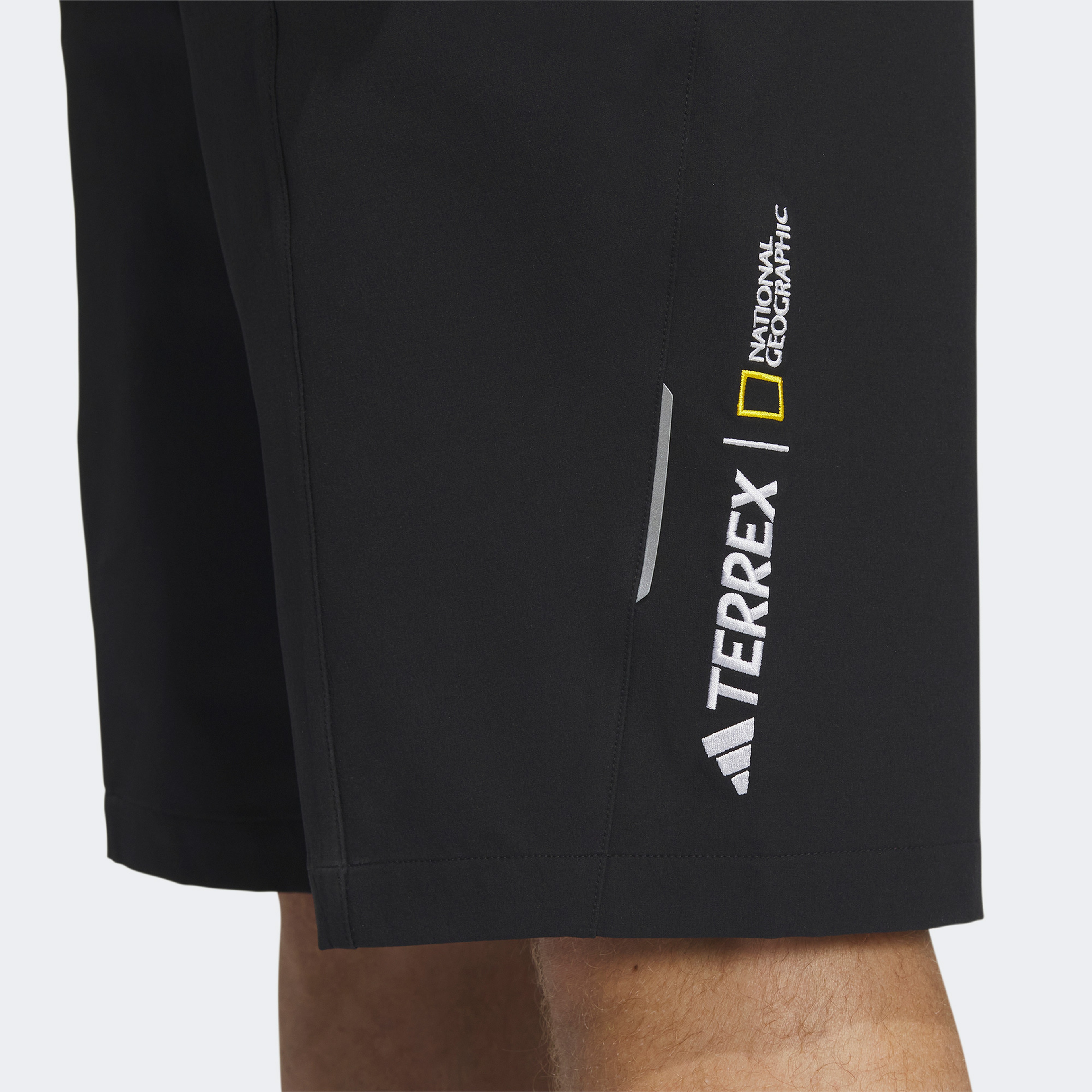 adidas National Geographic Erkek Siyah Şort